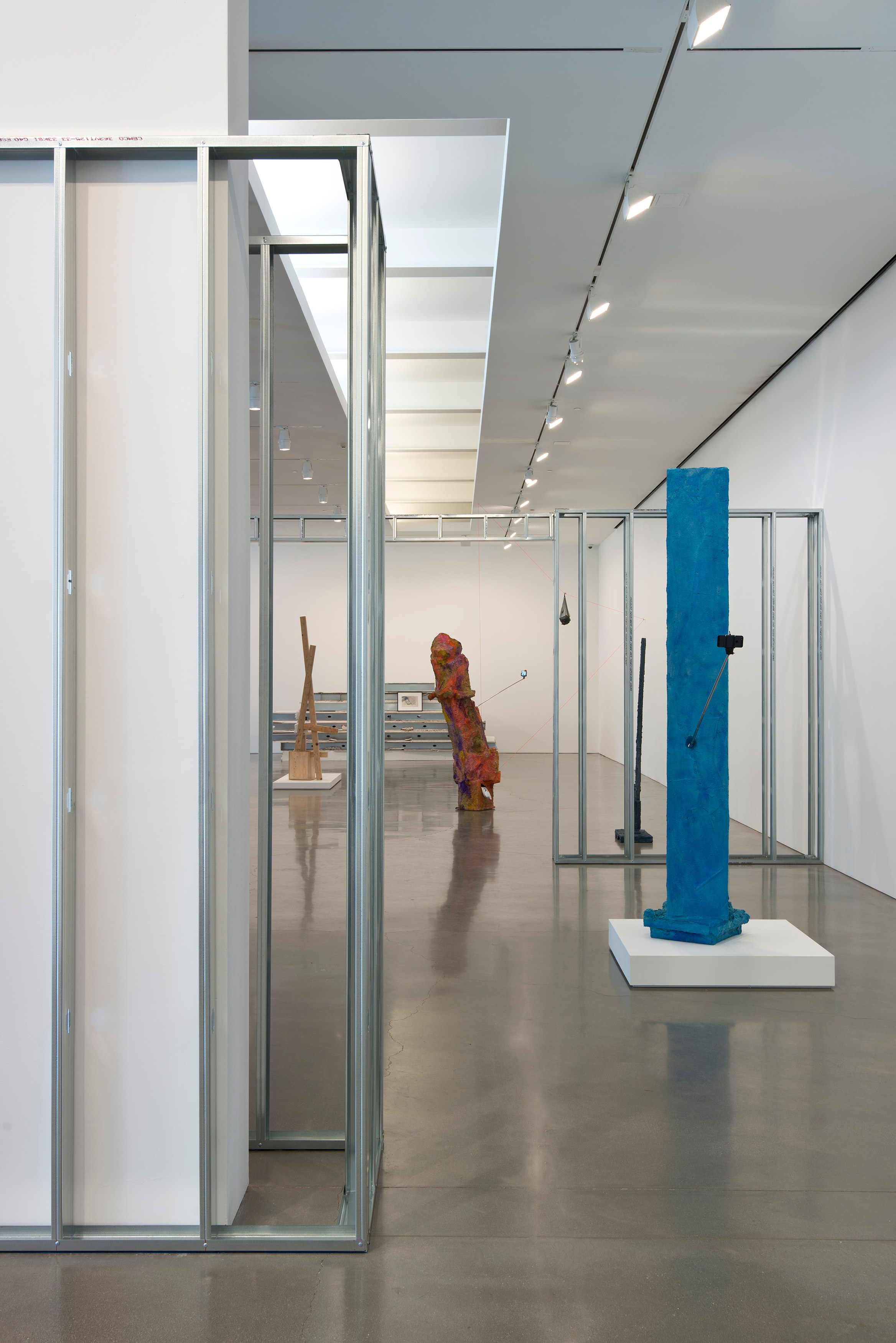 Rachel Harrison, Three Young Framers at Regen Projects, photo 47