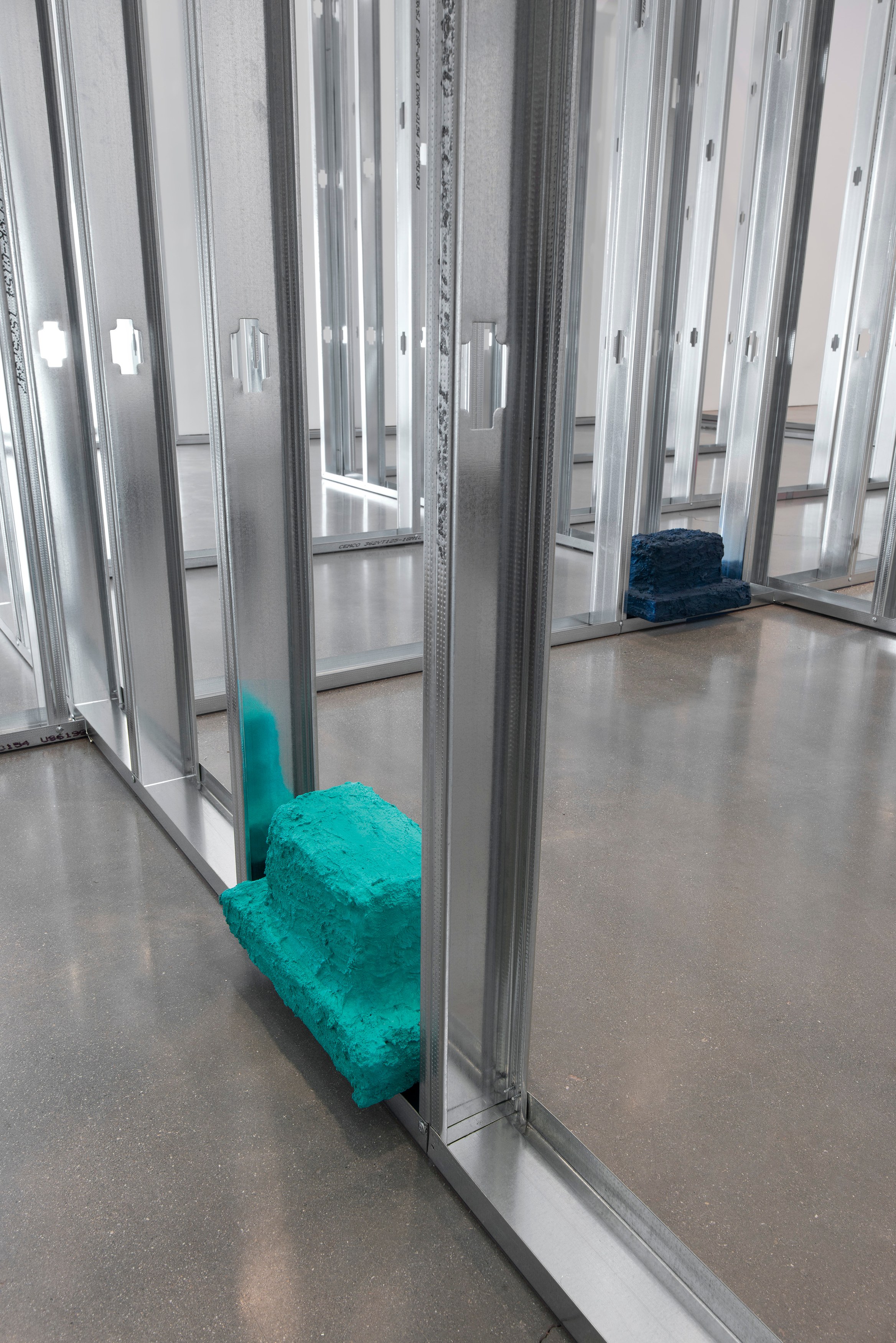 Rachel Harrison, Three Young Framers at Regen Projects, photo 67