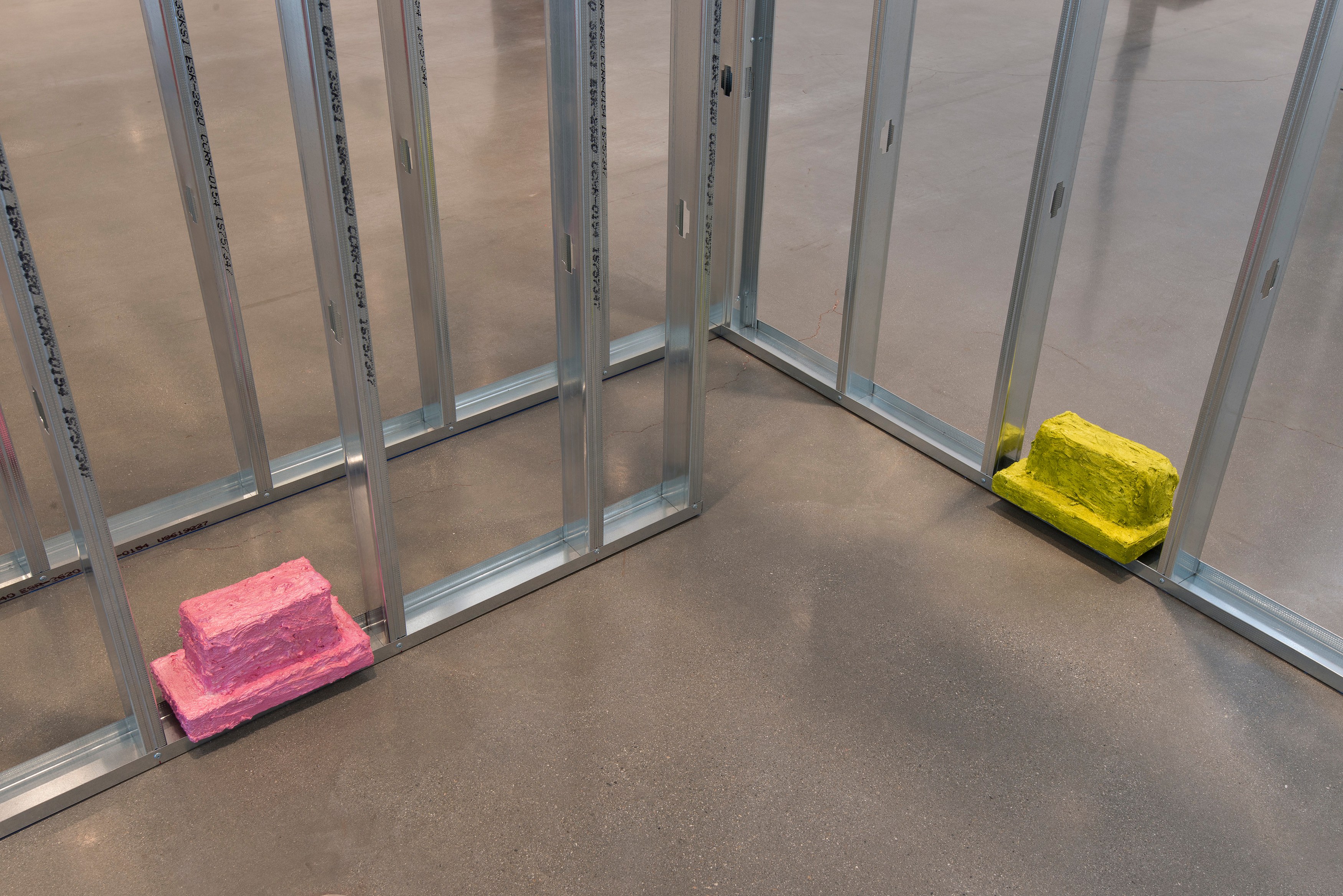Rachel Harrison, Three Young Framers at Regen Projects, photo 69