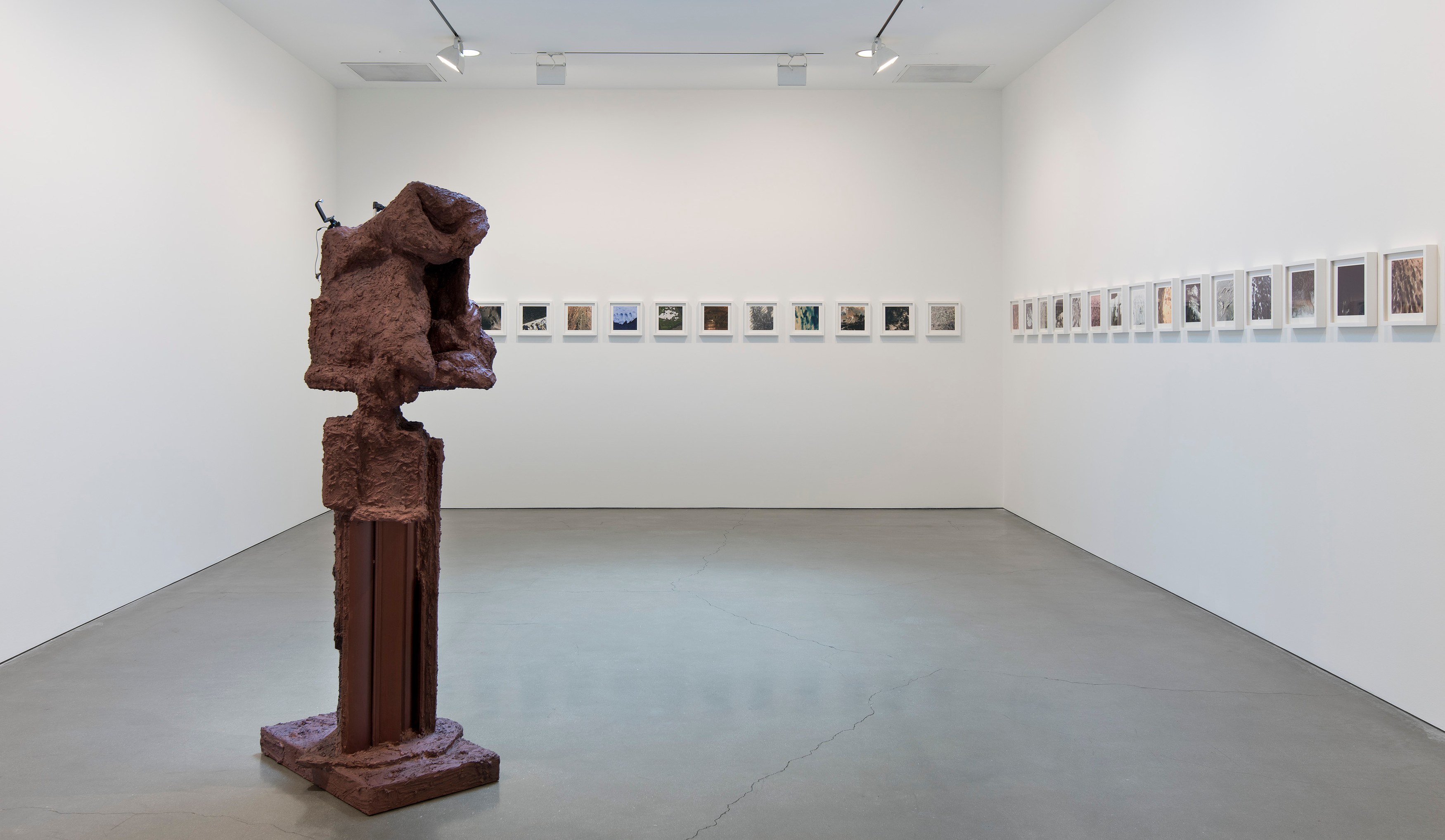 Rachel Harrison, Three Young Framers at Regen Projects, photo 70