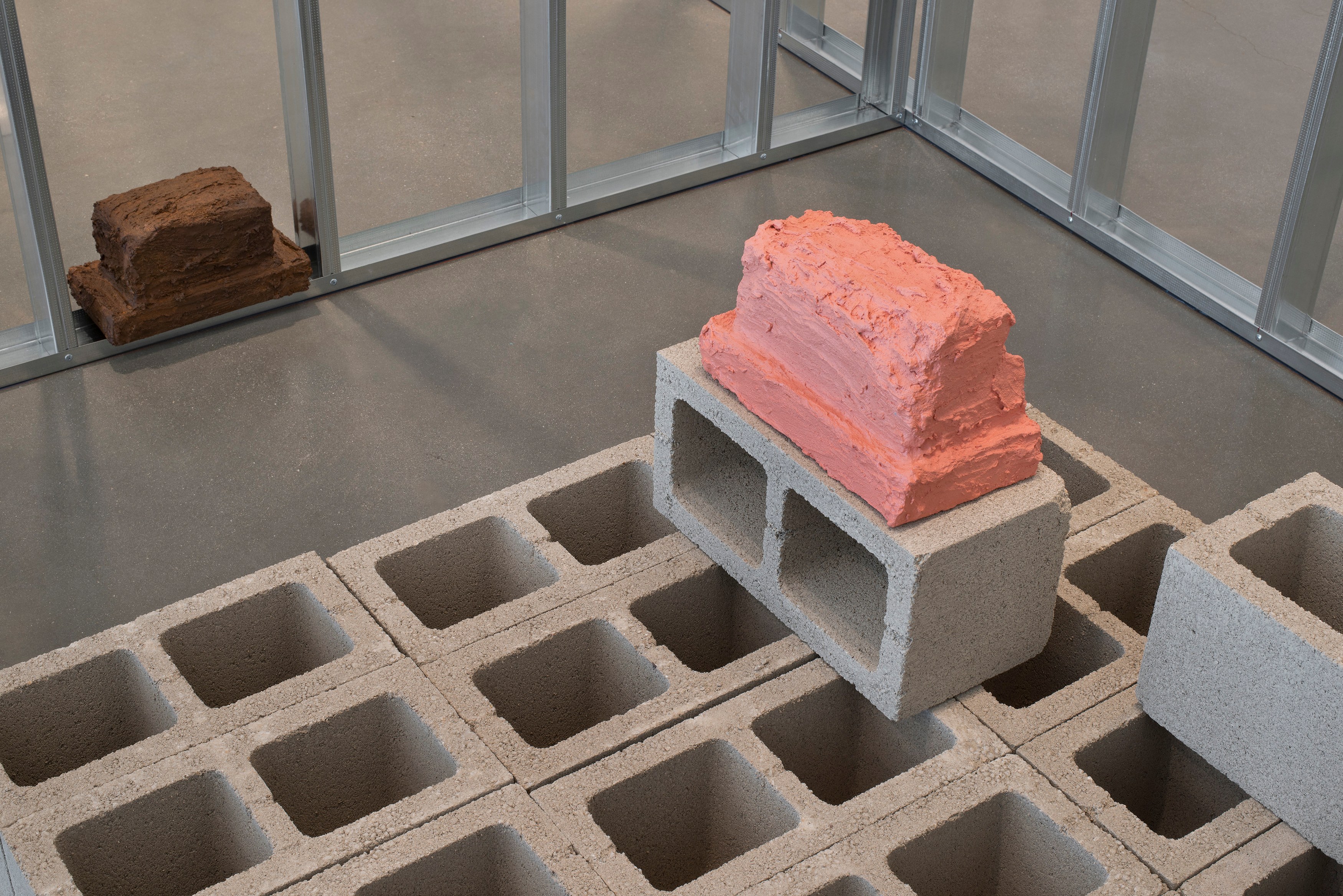 Rachel Harrison, Three Young Framers at Regen Projects, photo 79