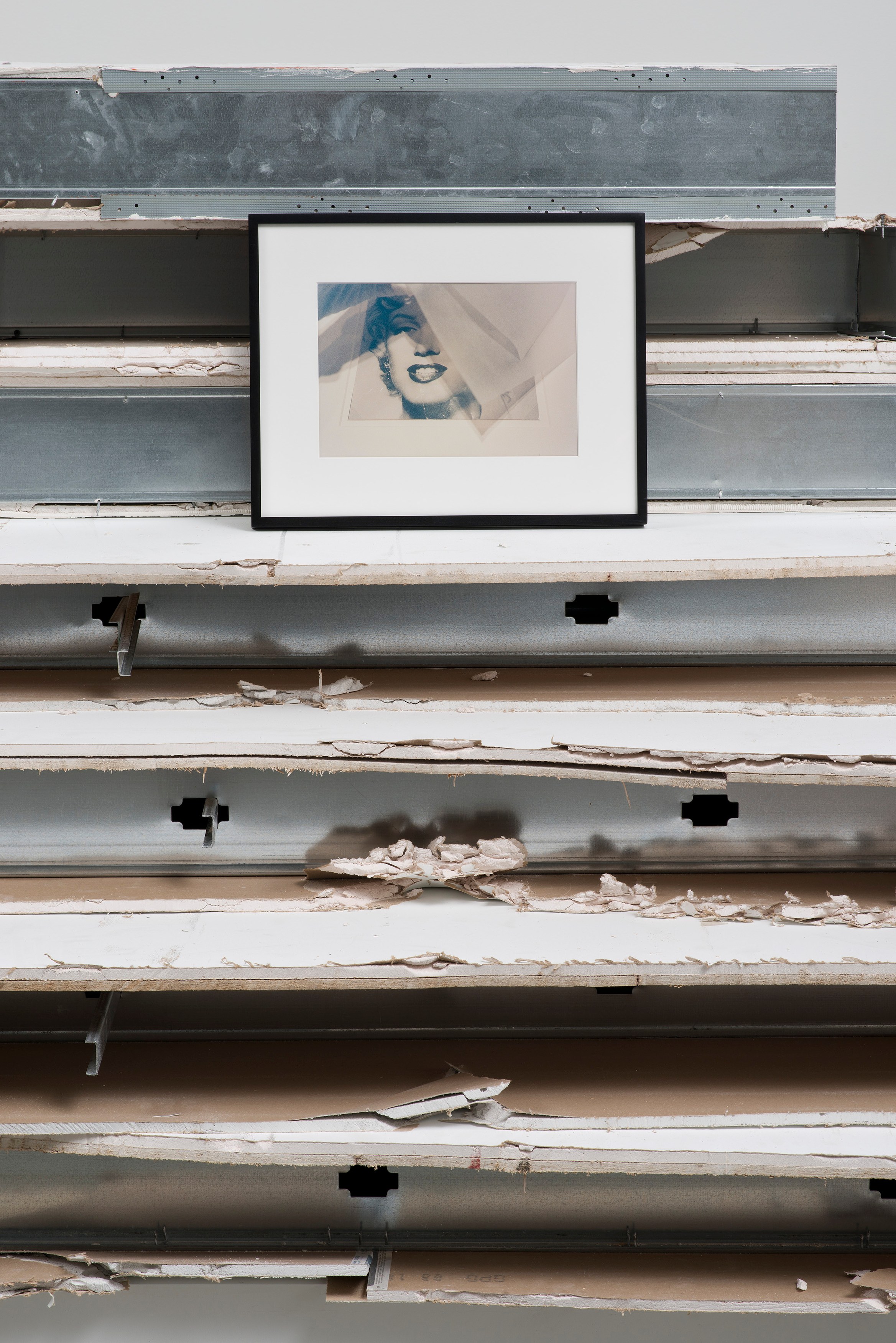 Rachel Harrison, Three Young Framers at Regen Projects, photo 87