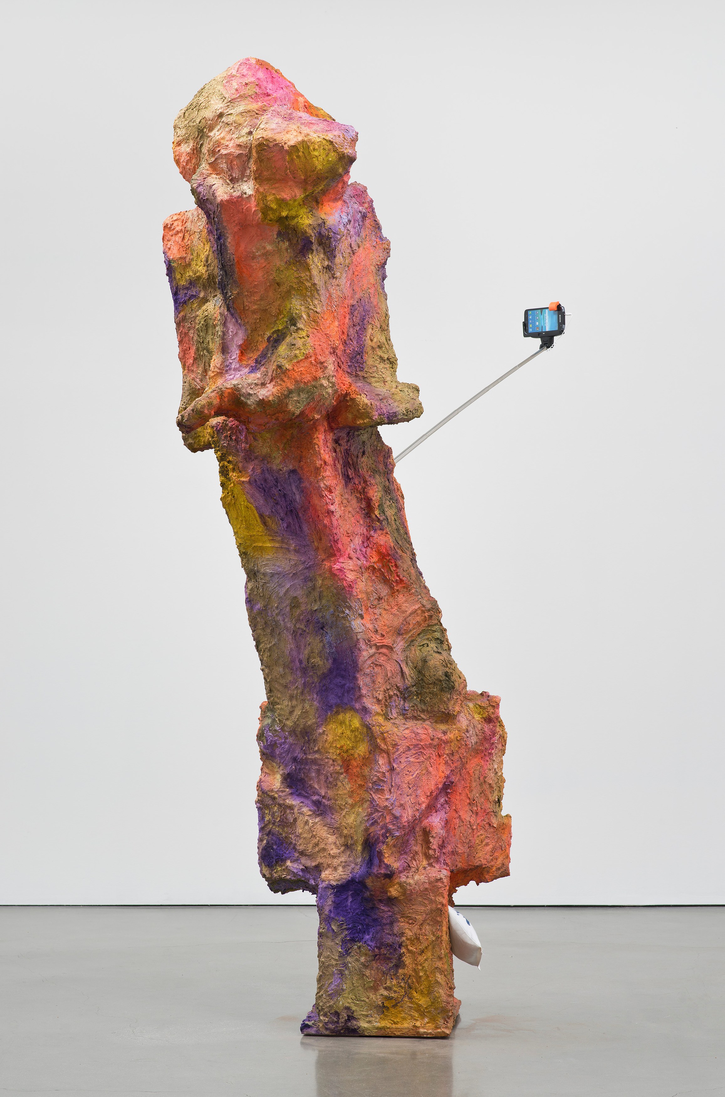 Rachel Harrison, Three Young Framers at Regen Projects, photo 89
