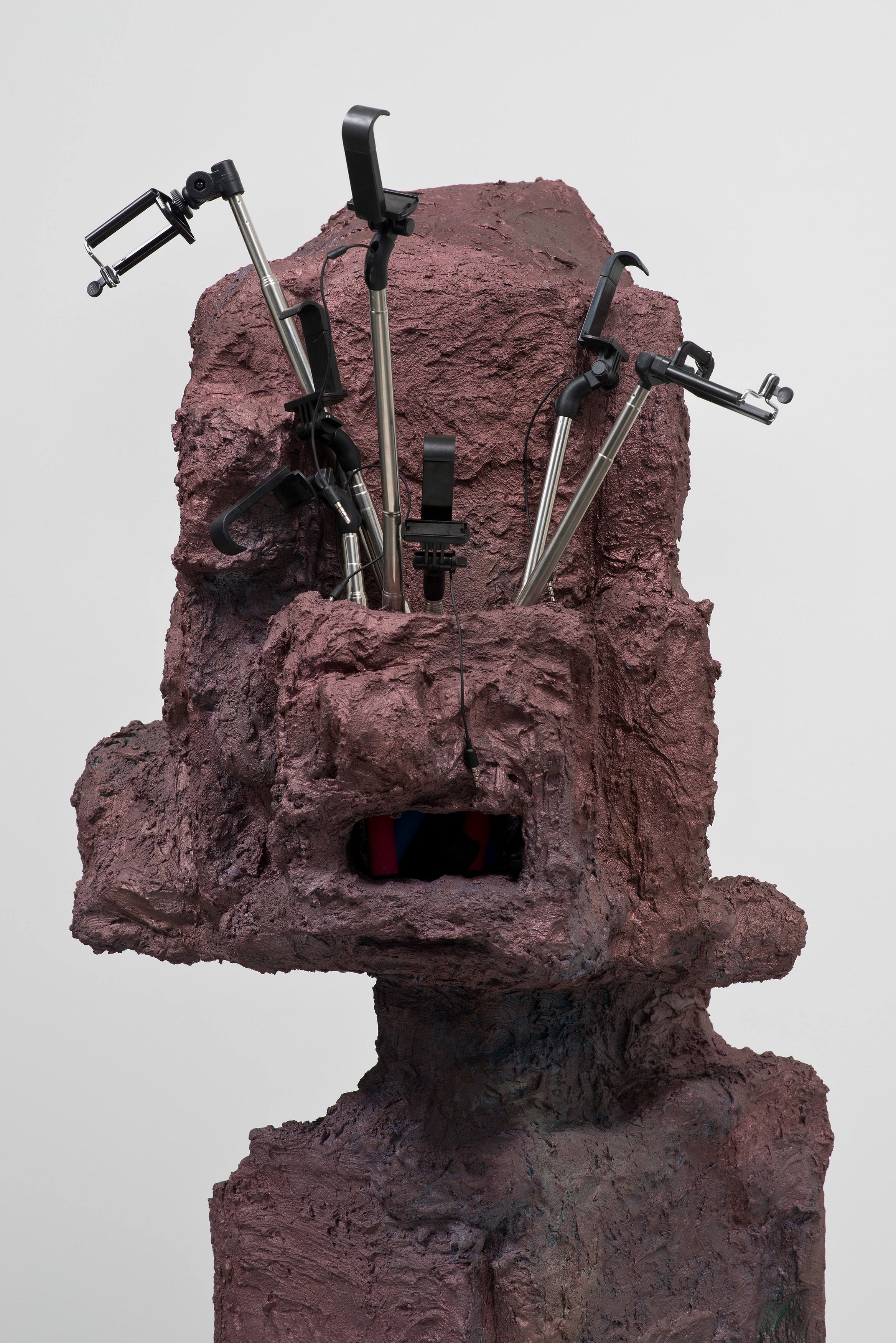 Rachel Harrison, Three Young Framers at Regen Projects, photo 109