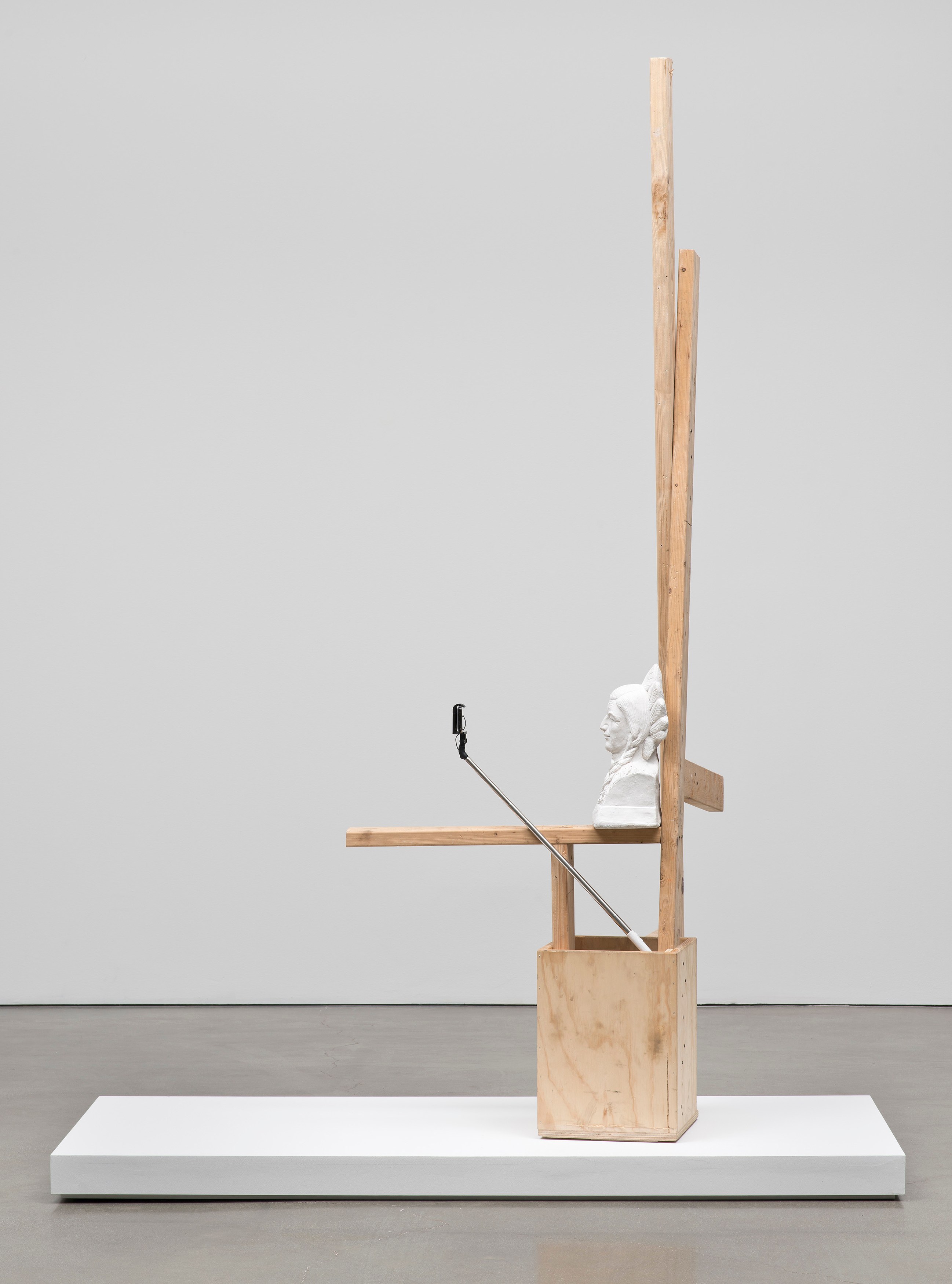 Rachel Harrison, Three Young Framers at Regen Projects, photo 122