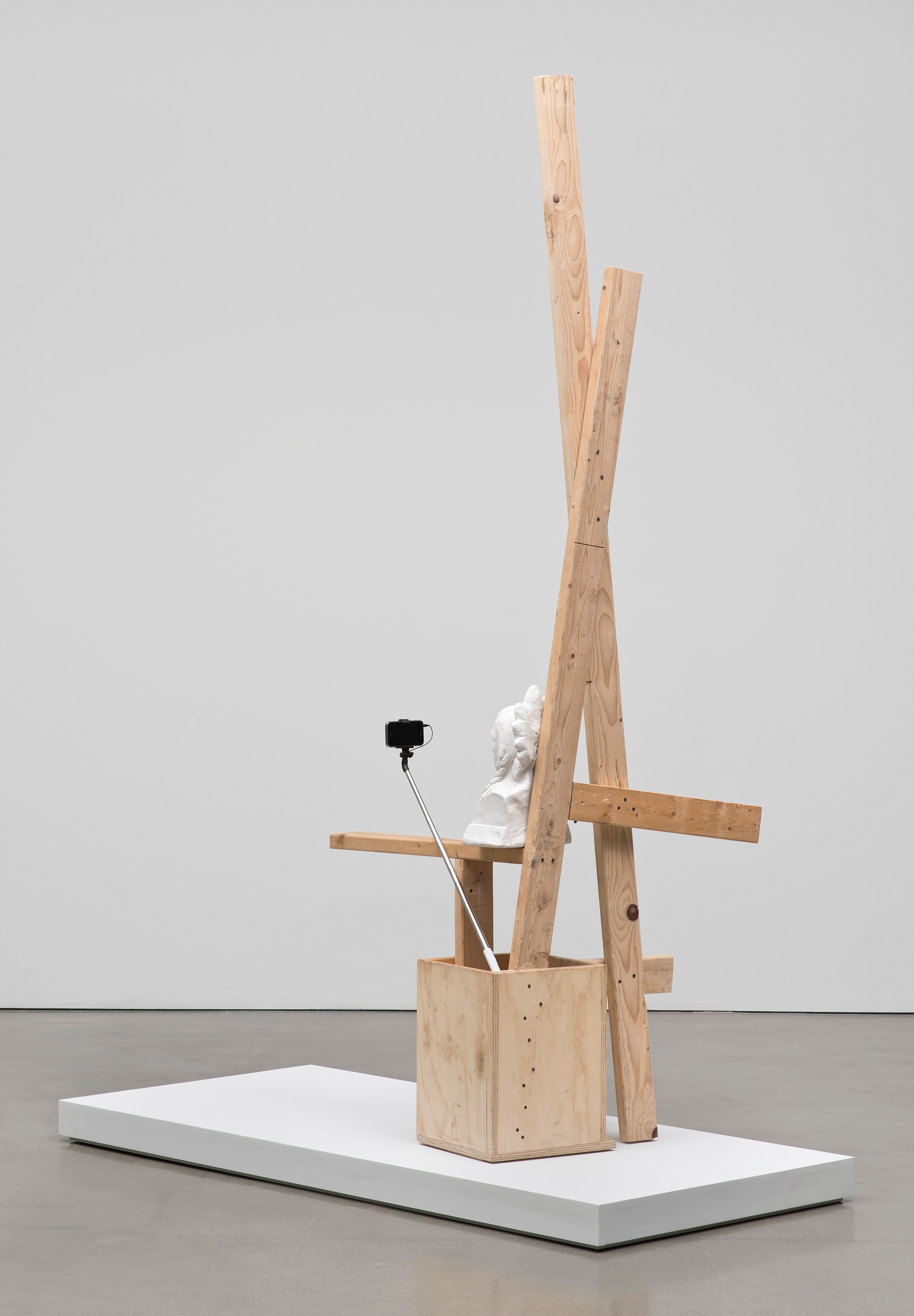 Rachel Harrison, Three Young Framers at Regen Projects, photo 123