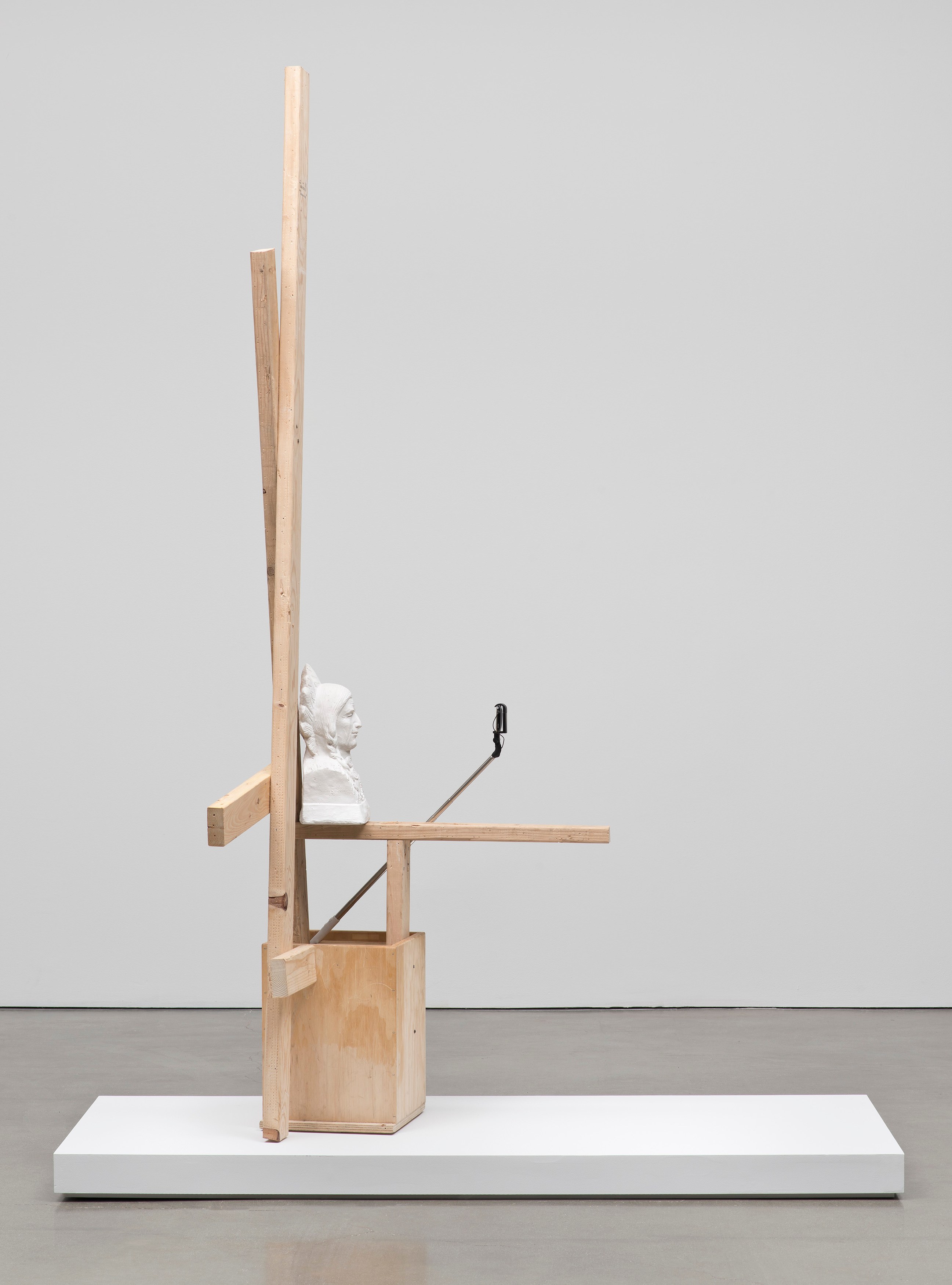 Rachel Harrison, Three Young Framers at Regen Projects, photo 124