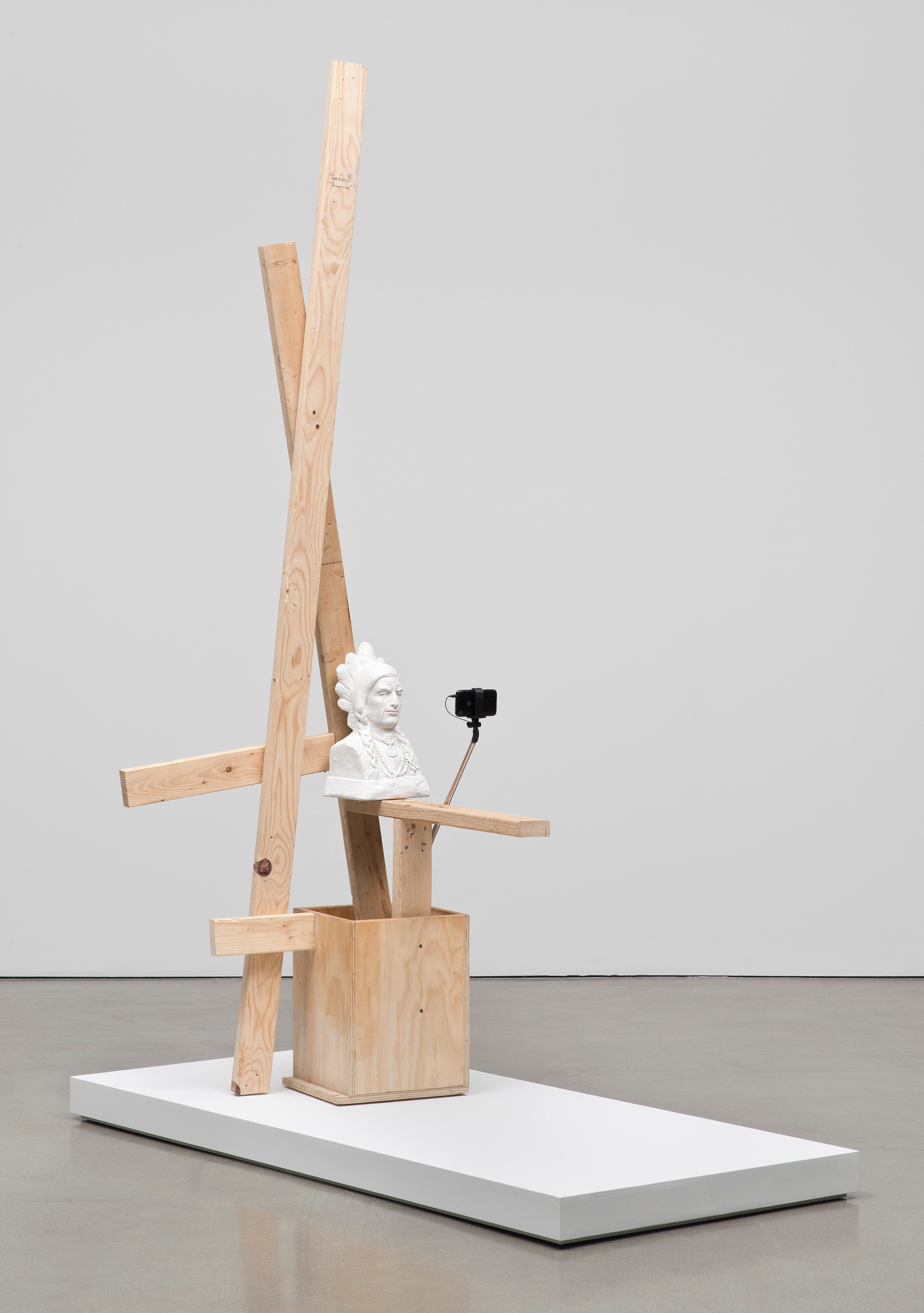 Rachel Harrison, Three Young Framers at Regen Projects, photo 125
