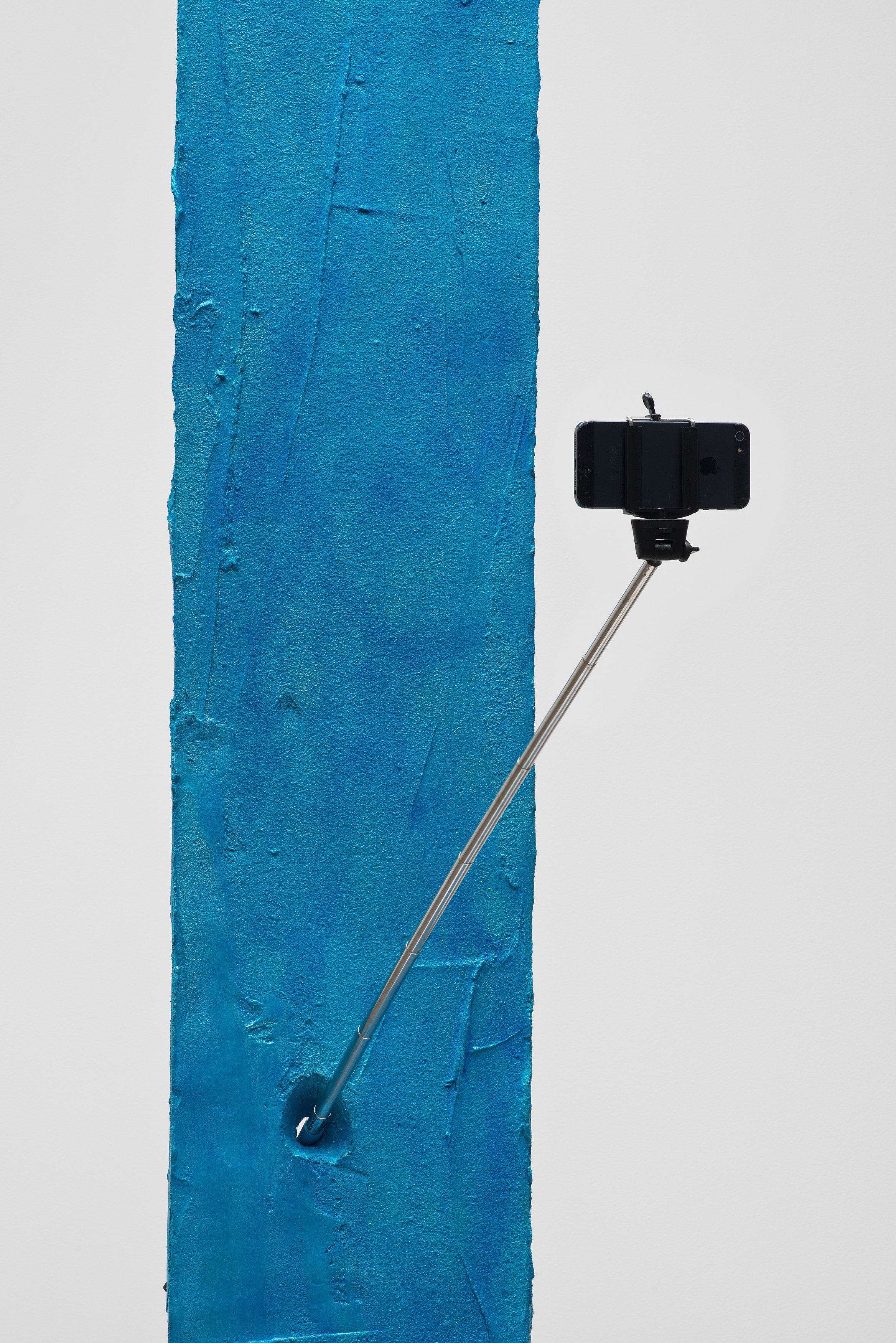 Rachel Harrison, Three Young Framers at Regen Projects, photo 150