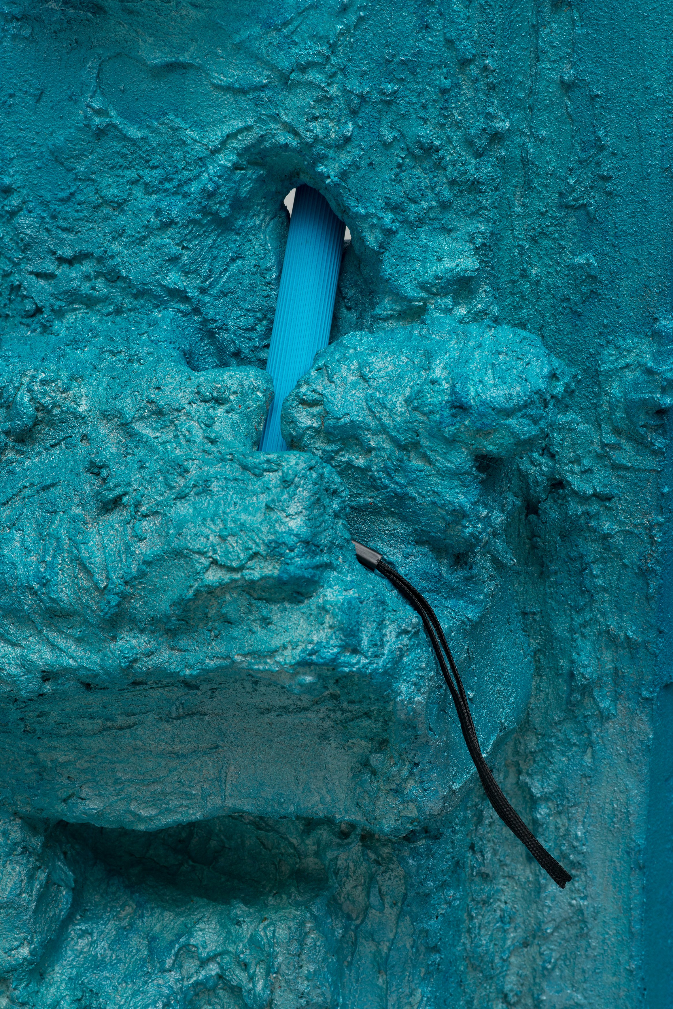 Rachel Harrison, Three Young Framers at Regen Projects, photo 152