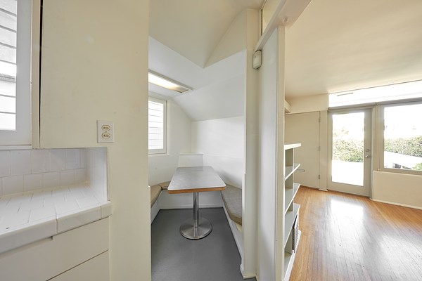 Image 9 of 31