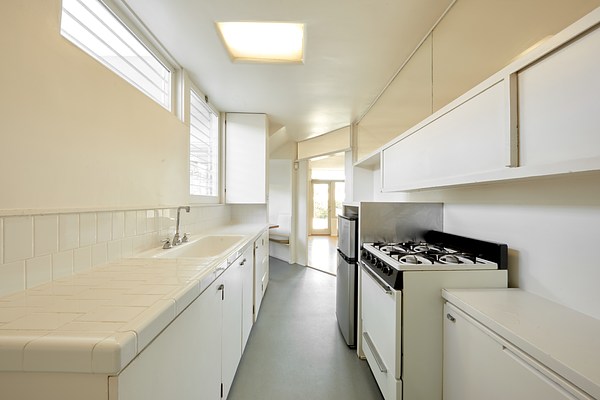 Image 10 of 31
