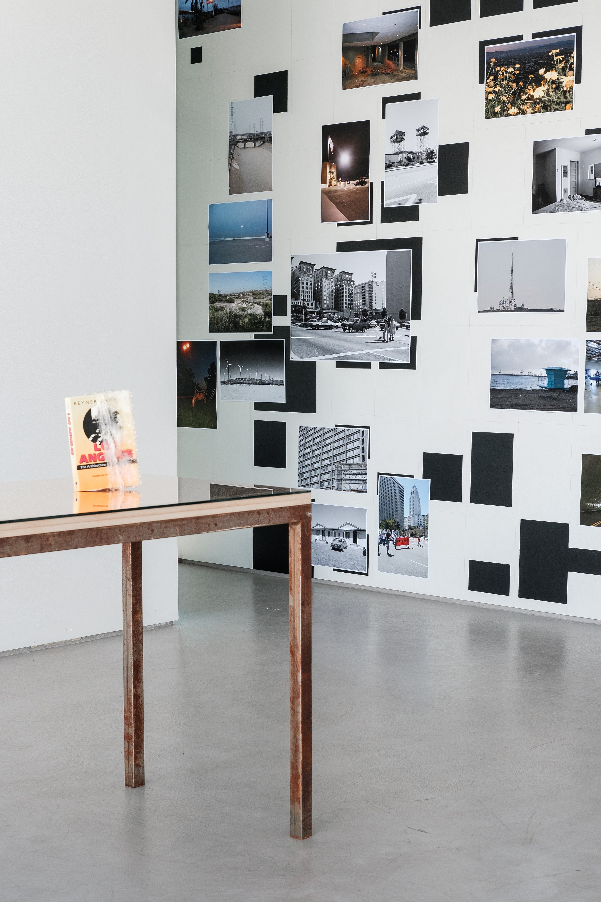 Edgar Arceneaux, Garage Exchange 11 at TV Bar, Berlin; Gidree Bawlee Foundation of Arts, Dhaka; 16/16, Lagos; Casa Pani, Mexico City; Honey's, New York; LAMYLAND, Paris; Caracol, São Paulo; Club All, Shanghai; Pejman Foundation, Tehran; Fig., Tokyo; Der TANK, Basel; SCHLOSS, Oslo; MAK Center f, photo 7