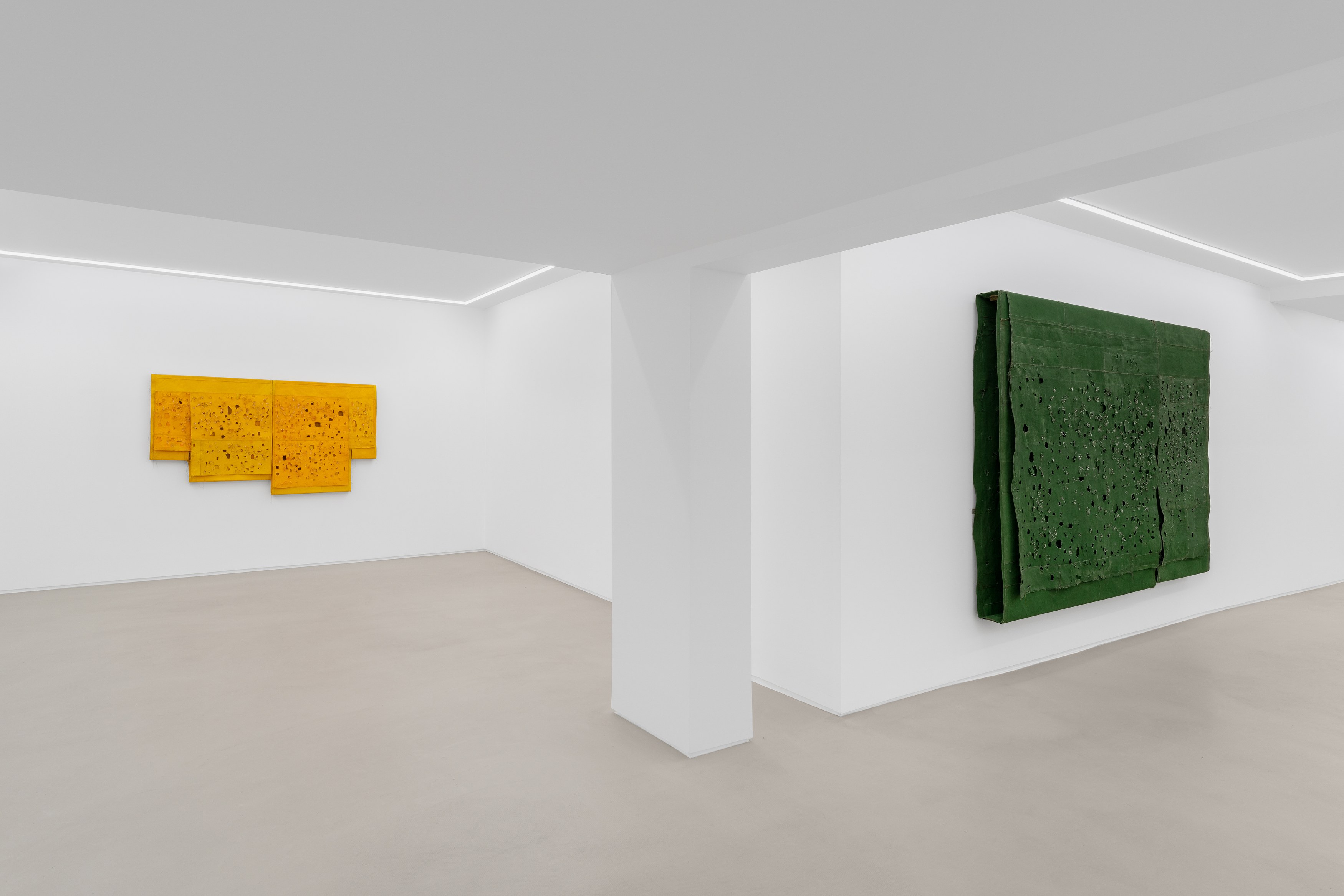 Simon Callery, Puncture Painting at Lo Brutto Stahl, photo 6