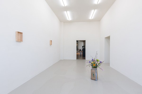 Image 2 of 28