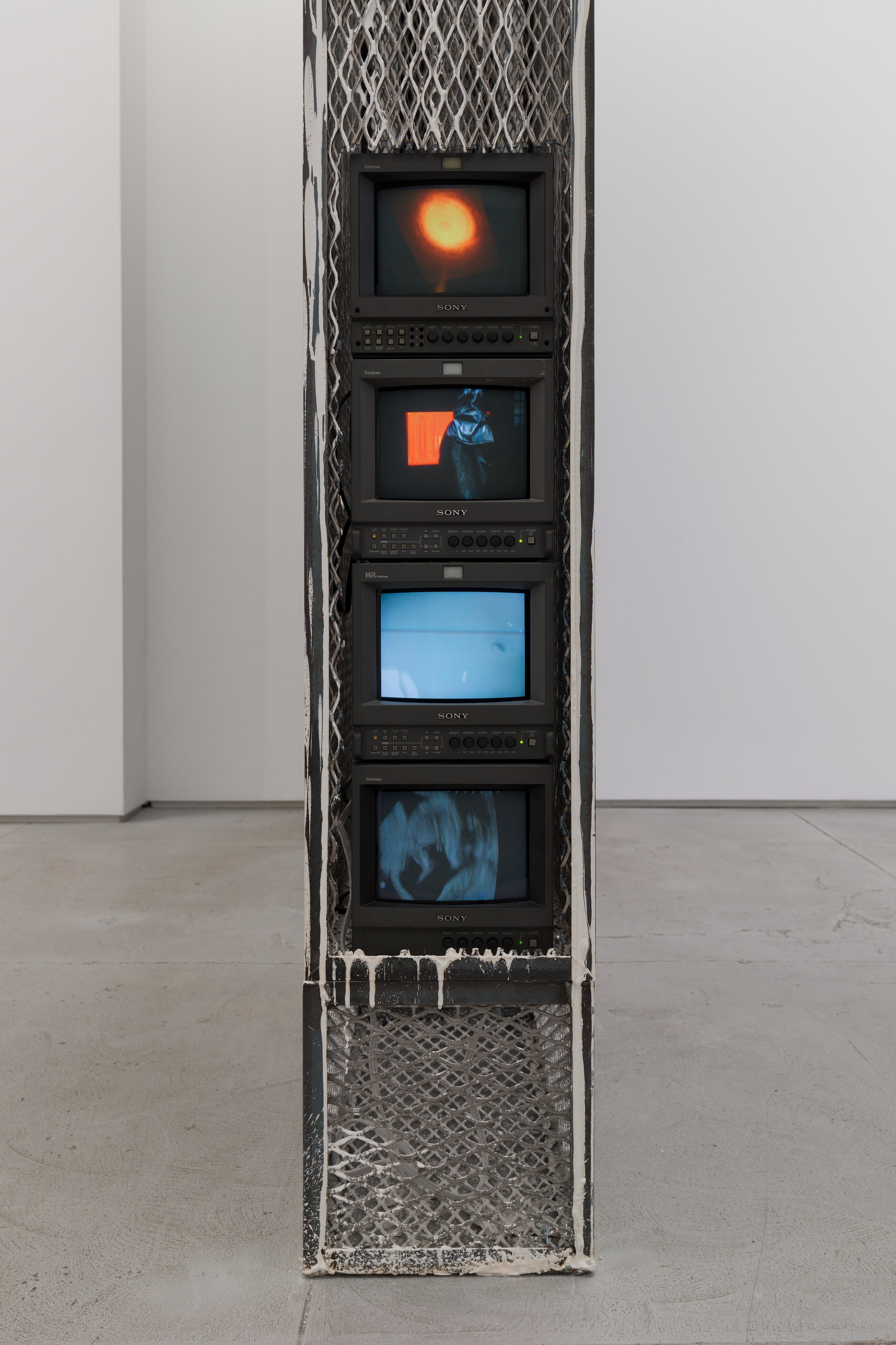 Installation view 7