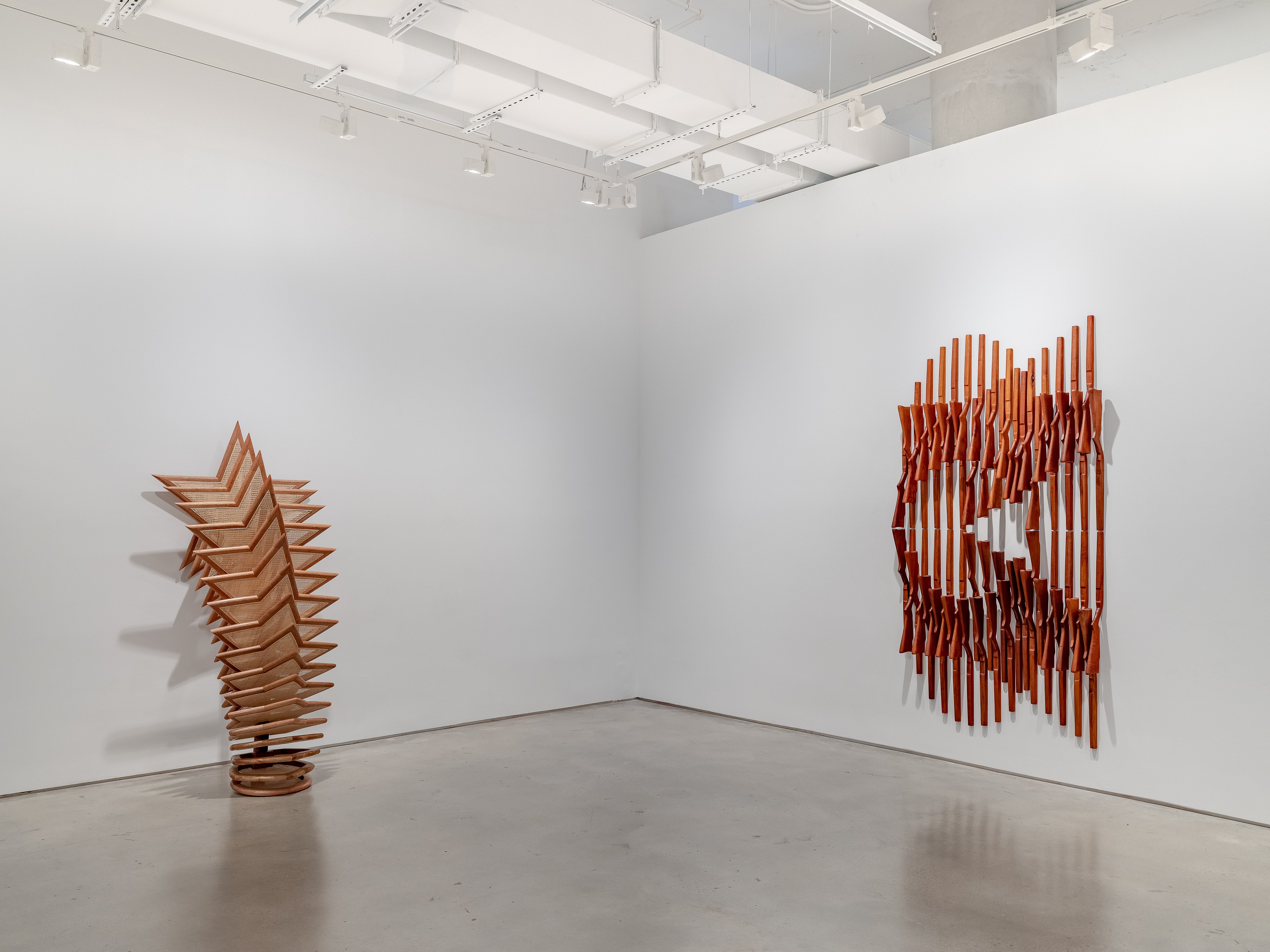 Marco A. Castillo, From the Circle to the Star at Nara Roesler, photo 3