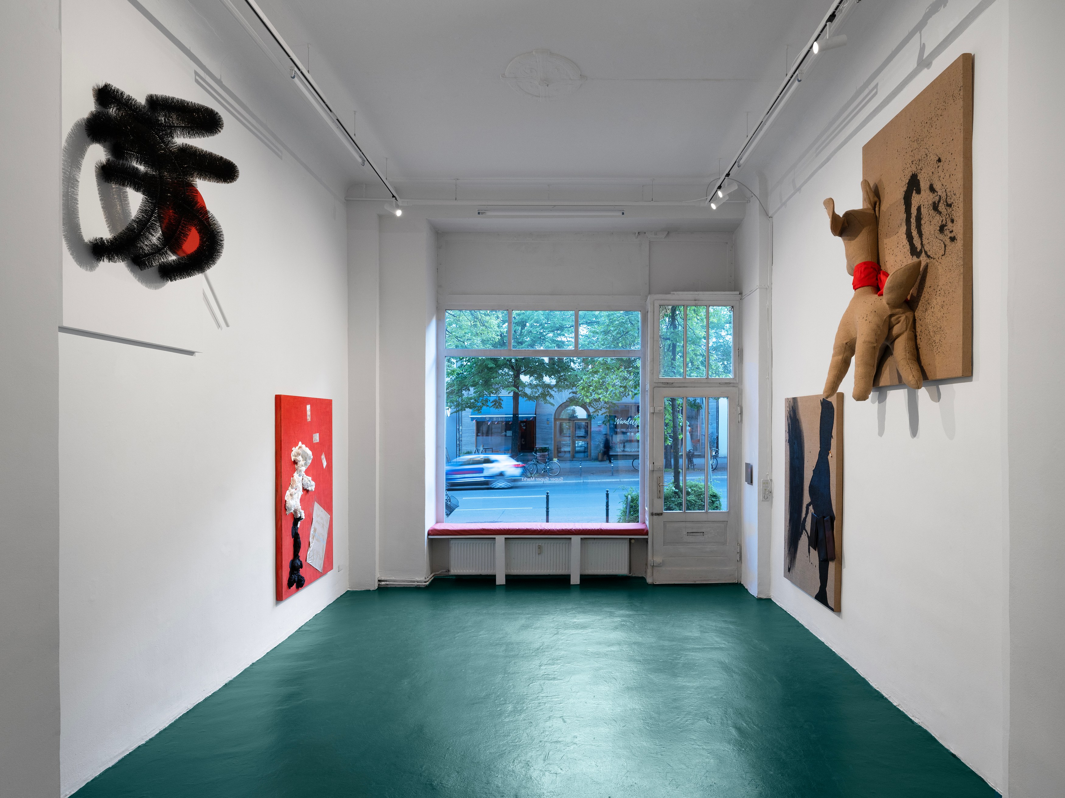 Omari Douglin, Adrienne Maki, Adrienne und Omari at Super Super Markt, photo 12