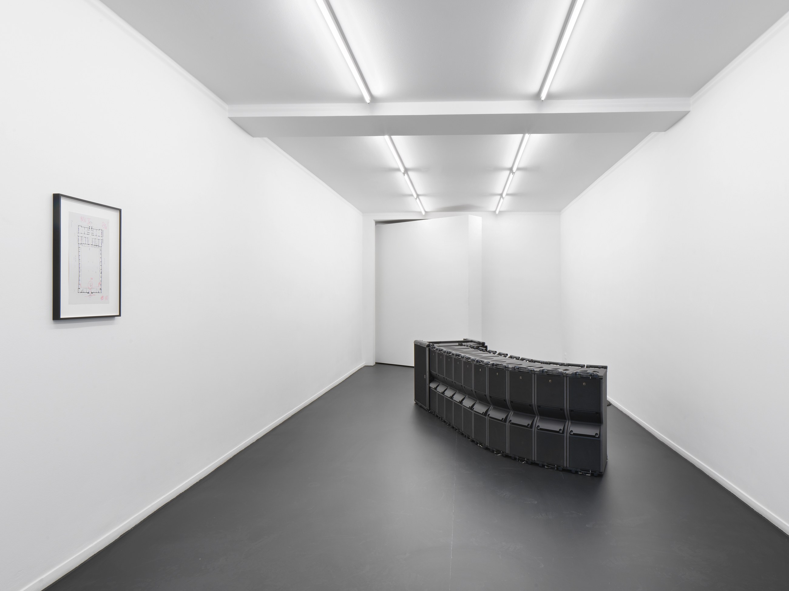 Anne Imhof, Cold Hope at Galerie Buchholz, Berlin, photo 37