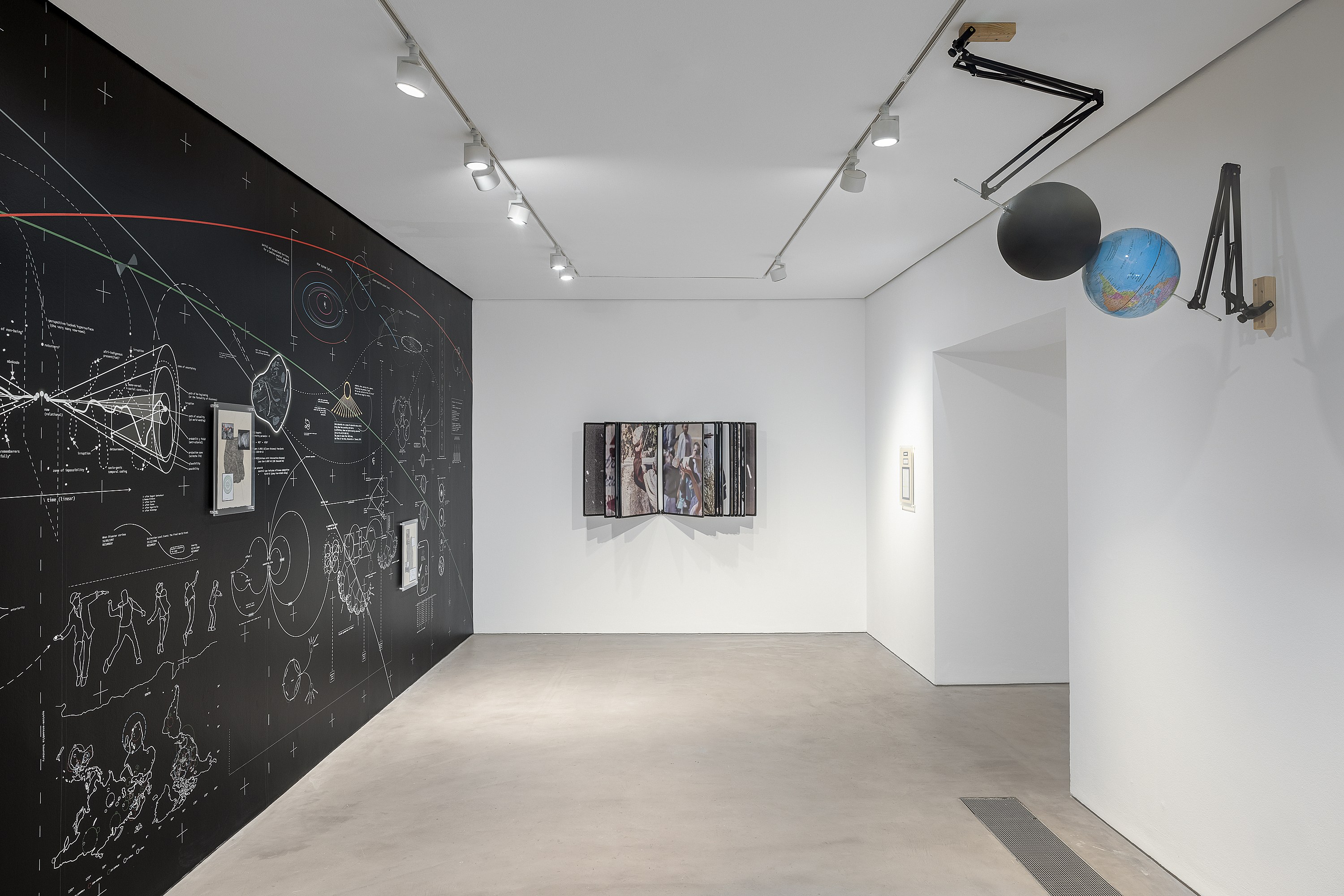 Nolan Oswald Dennis, Throwers at Gasworks, photo 9