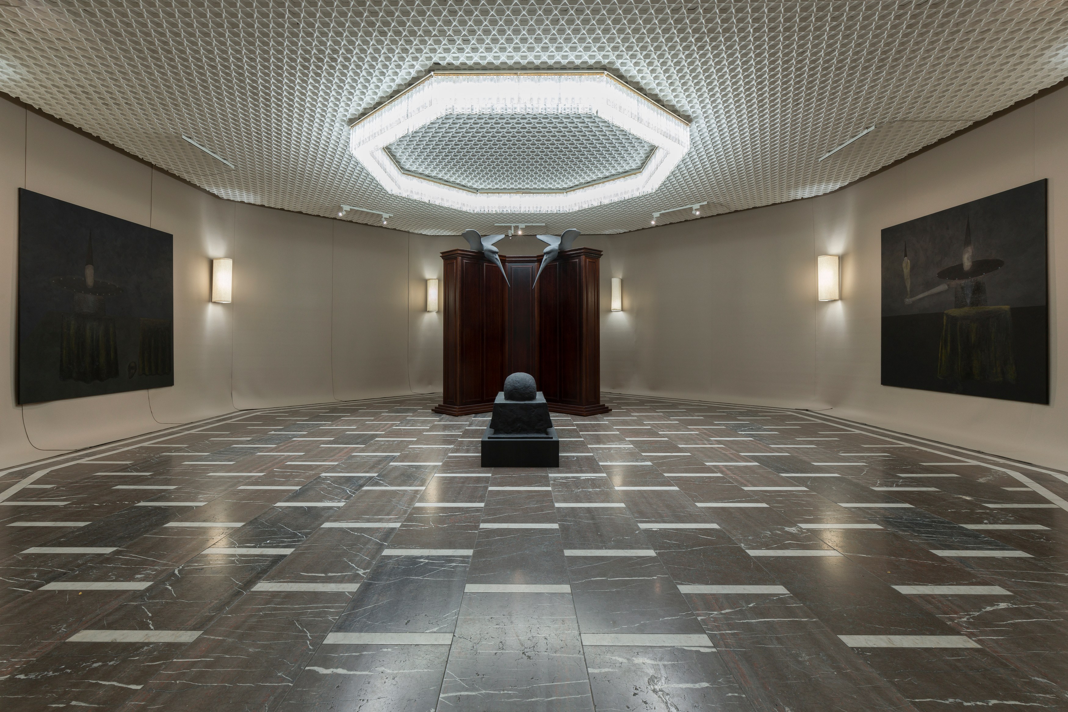 Pol Taburet, The Burden of Papa Tonnerre at Schinkel Pavillon, photo 3