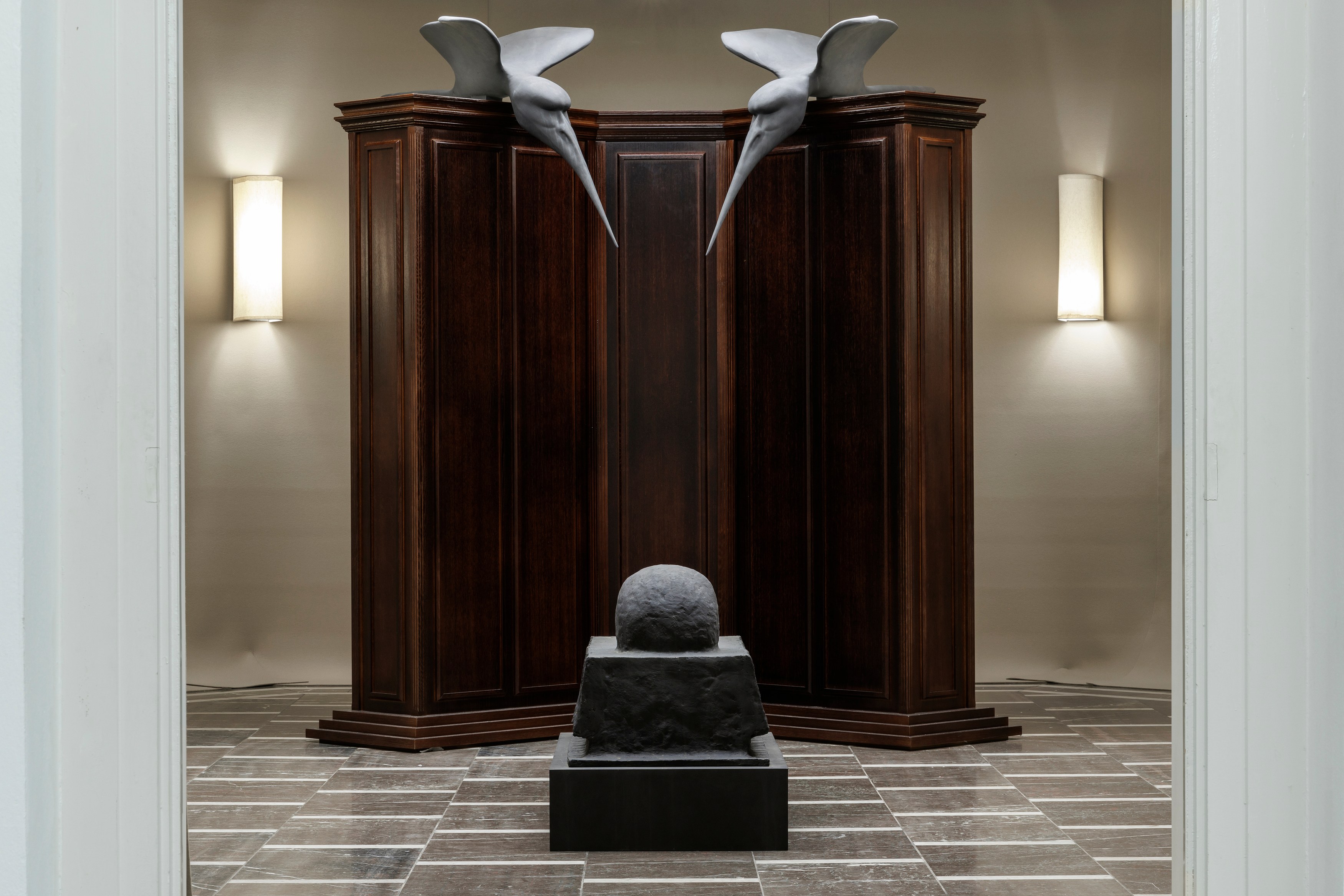 Pol Taburet, The Burden of Papa Tonnerre at Schinkel Pavillon, photo 8