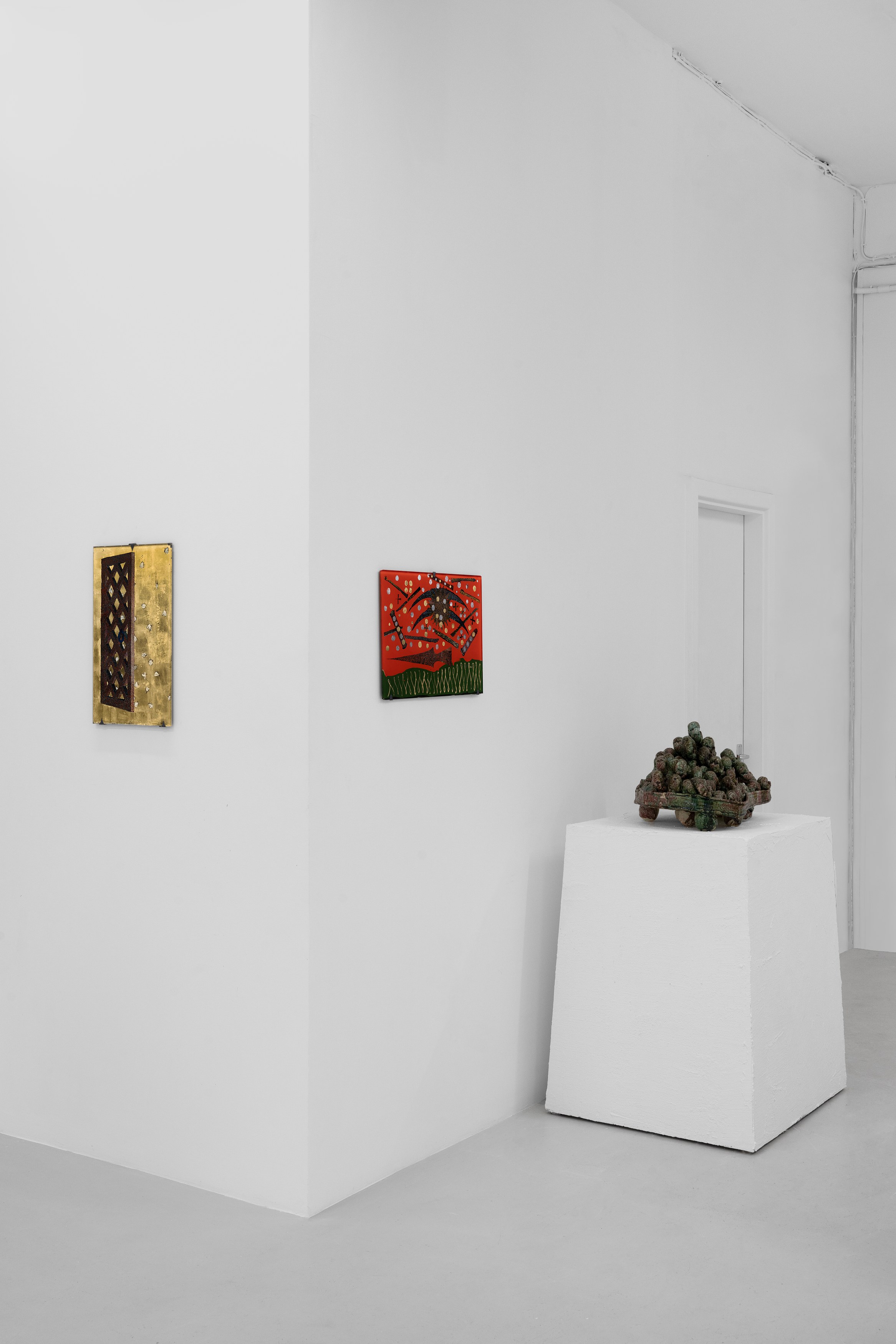 Aaron Angell, NOT ALL ON SHOW: Hinterglasmalerei & Verre églomisé 4-5/2025: ‘Organ Painting’, ‘Bamboo Organ Painting’, ‘Worm Organ Painting’, ‘Intarsia – View’, ‘Intarsia – Shut’, ‘Northern Renaissance Social Abstract Demonstration’, ‘Intarsia – Whitefly’; ‘Pig, tulip, pig, tulip, pig, tulip’; ‘Scholar – Melon’.Oribe 2-5/2025: ‘Melon – Life On Ship’, ‘Abilità Negativa’ (three versions), ‘Tray with Two Capped Heads’, ‘Tray with Clouds’, ‘Gongshi with Carbonised Panis Quadratis’; Shino Americàin & polychrome 2- at Ilenia, photo 27