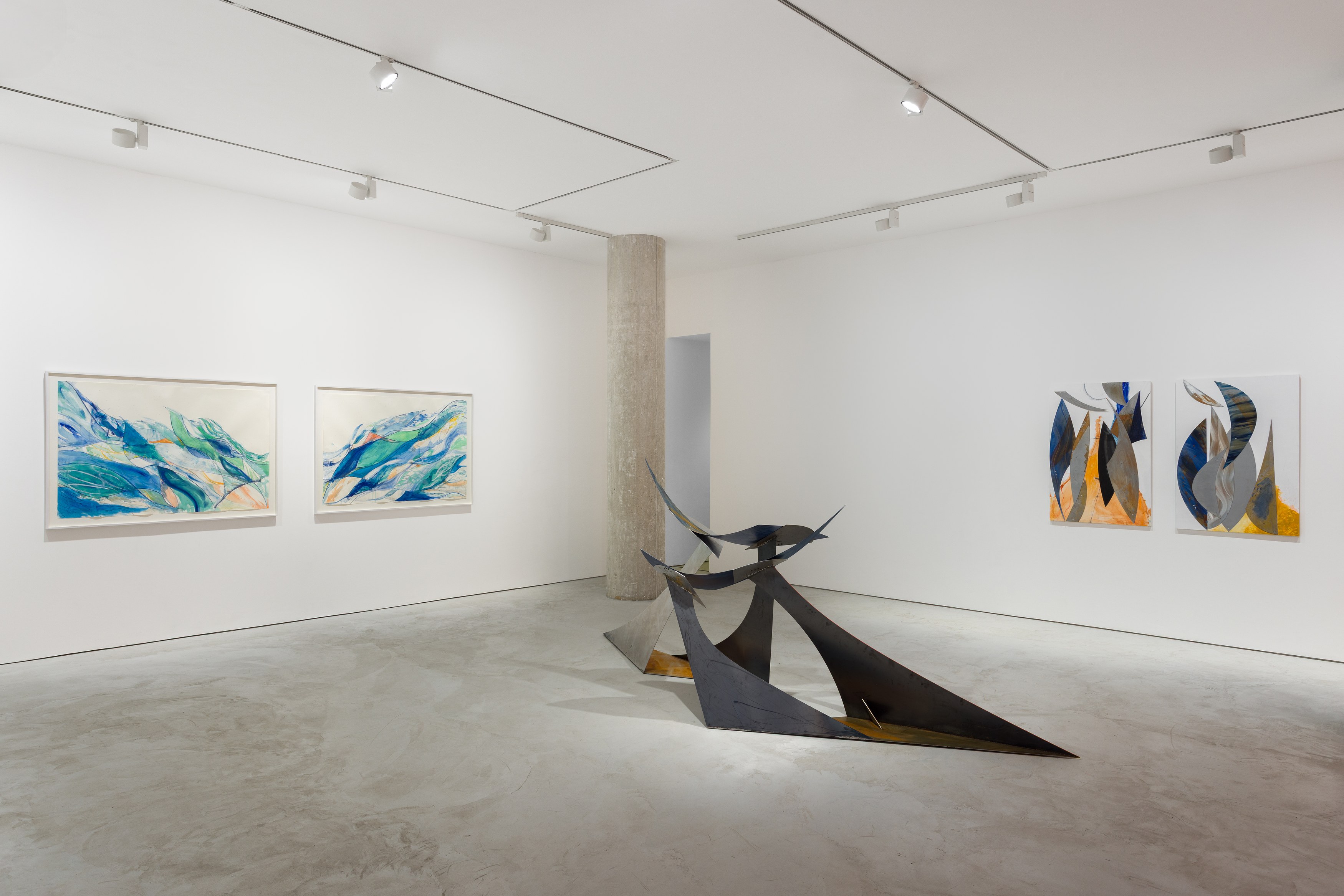 Ro Robertson, Holder Up at Maximillian William, photo 3