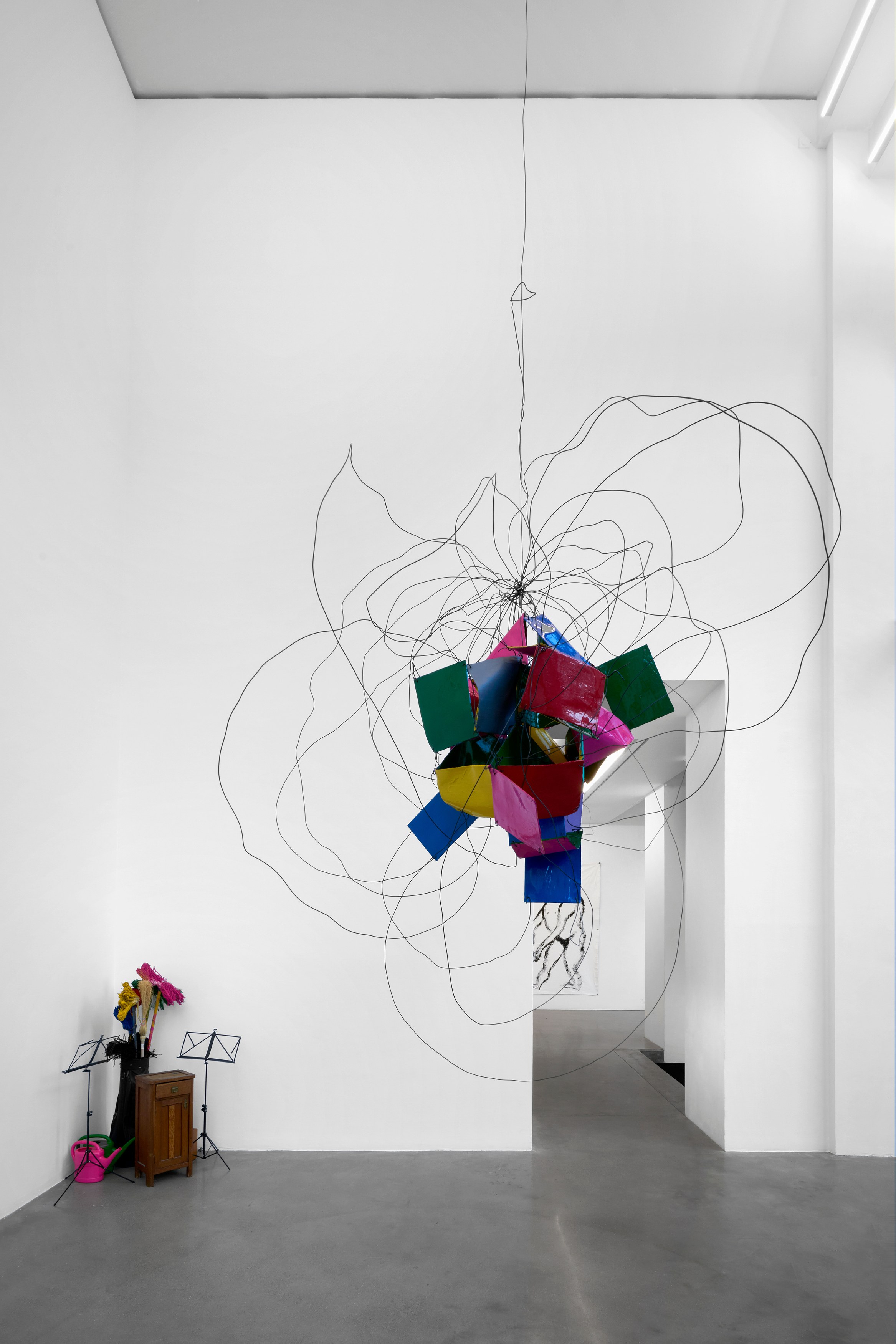 Abraham Cruzvillegas, Splitogetherness: Another Groove at Galerie Thomas Schulte, photo 9