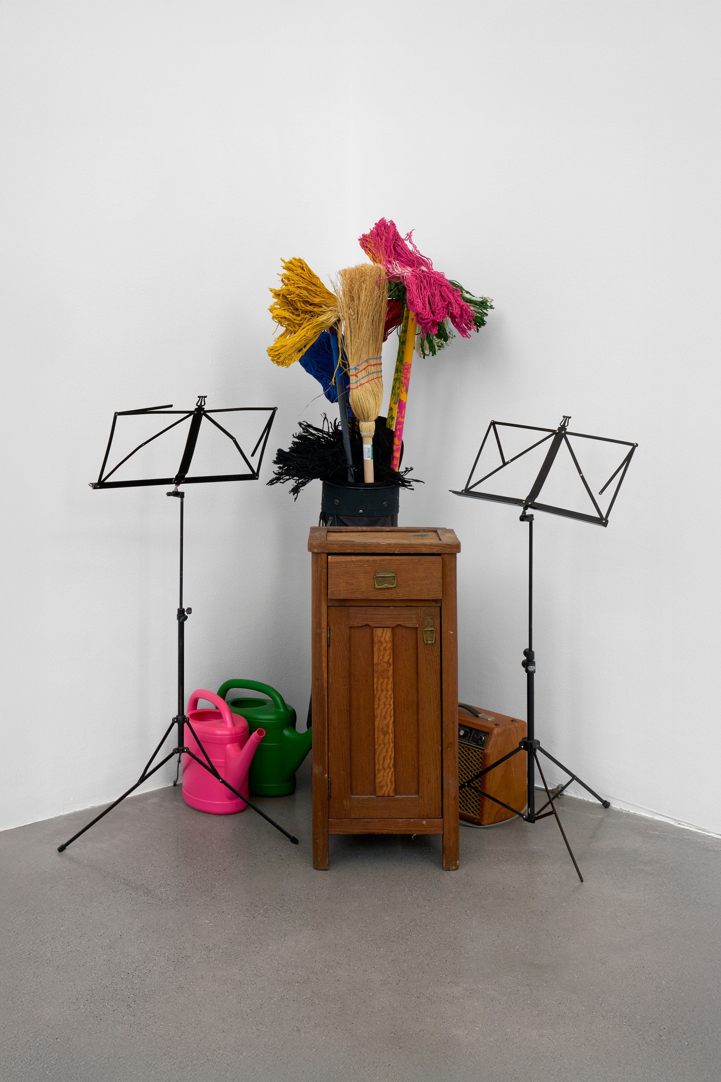 Abraham Cruzvillegas, Splitogetherness: Another Groove at Galerie Thomas Schulte, photo 16
