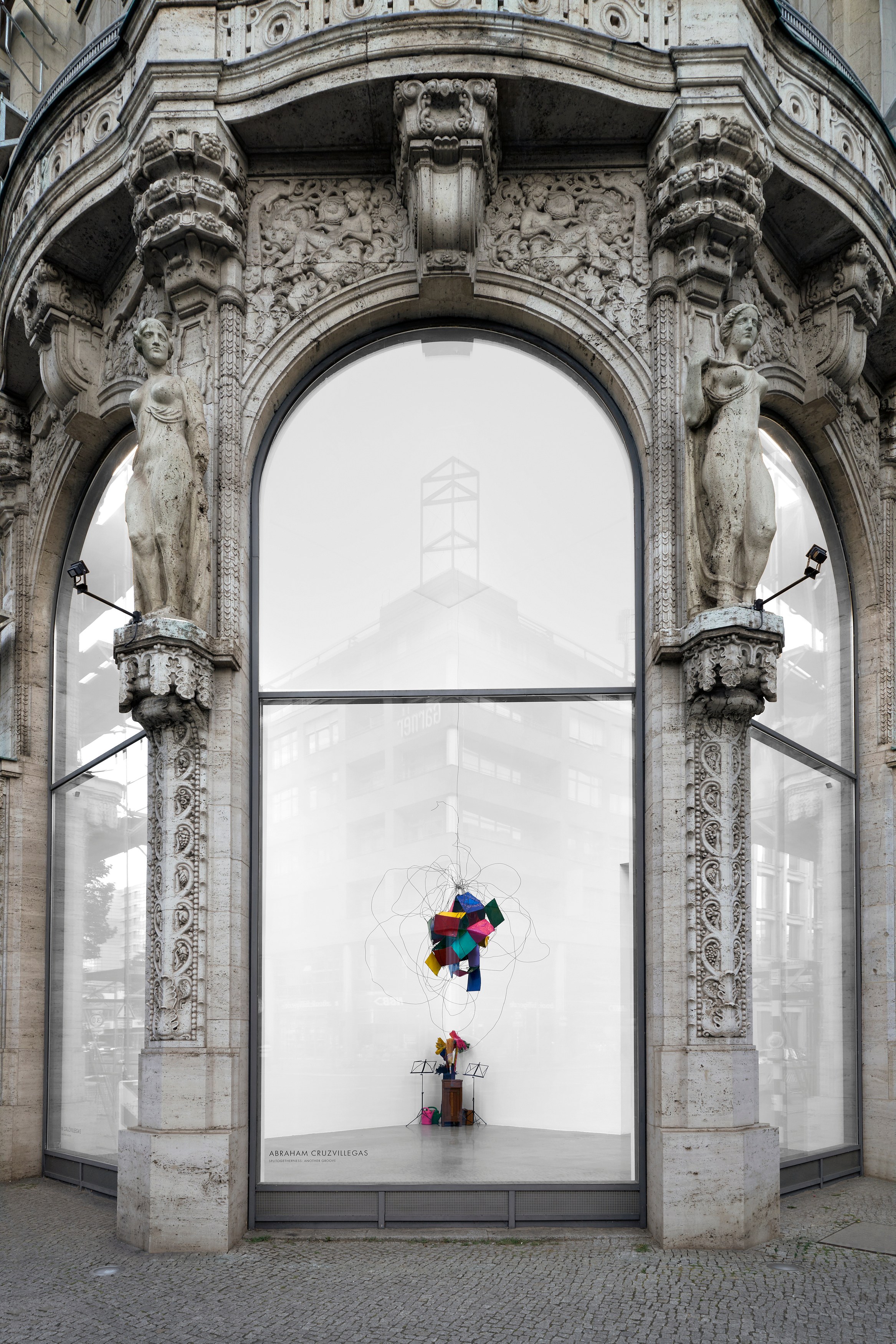 Abraham Cruzvillegas, Splitogetherness: Another Groove at Galerie Thomas Schulte, photo 19