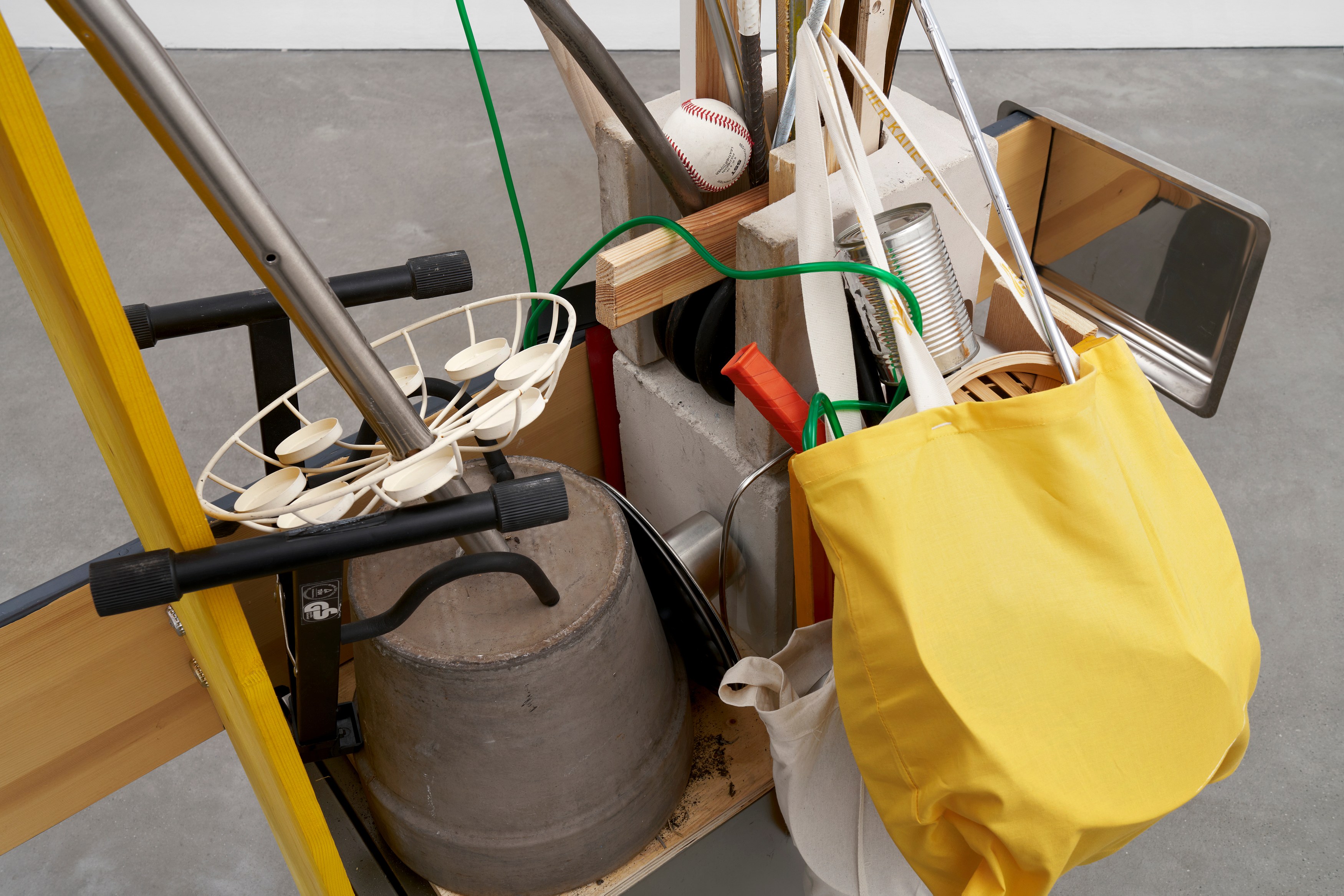 Abraham Cruzvillegas, Splitogetherness: Another Groove at Galerie Thomas Schulte, photo 34