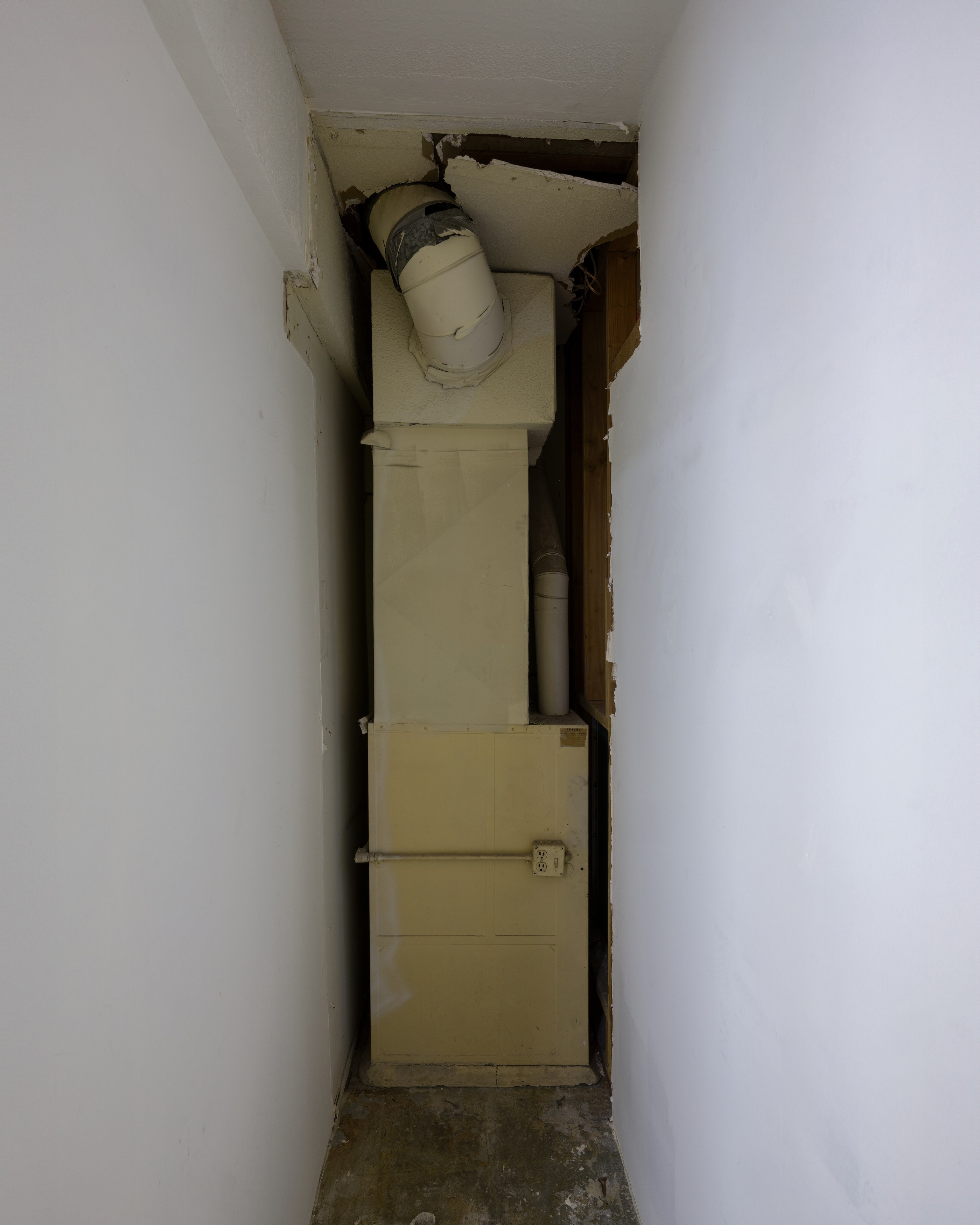 Benjamin Echeverria, Smit at Michael Benevento Gallery, photo 17