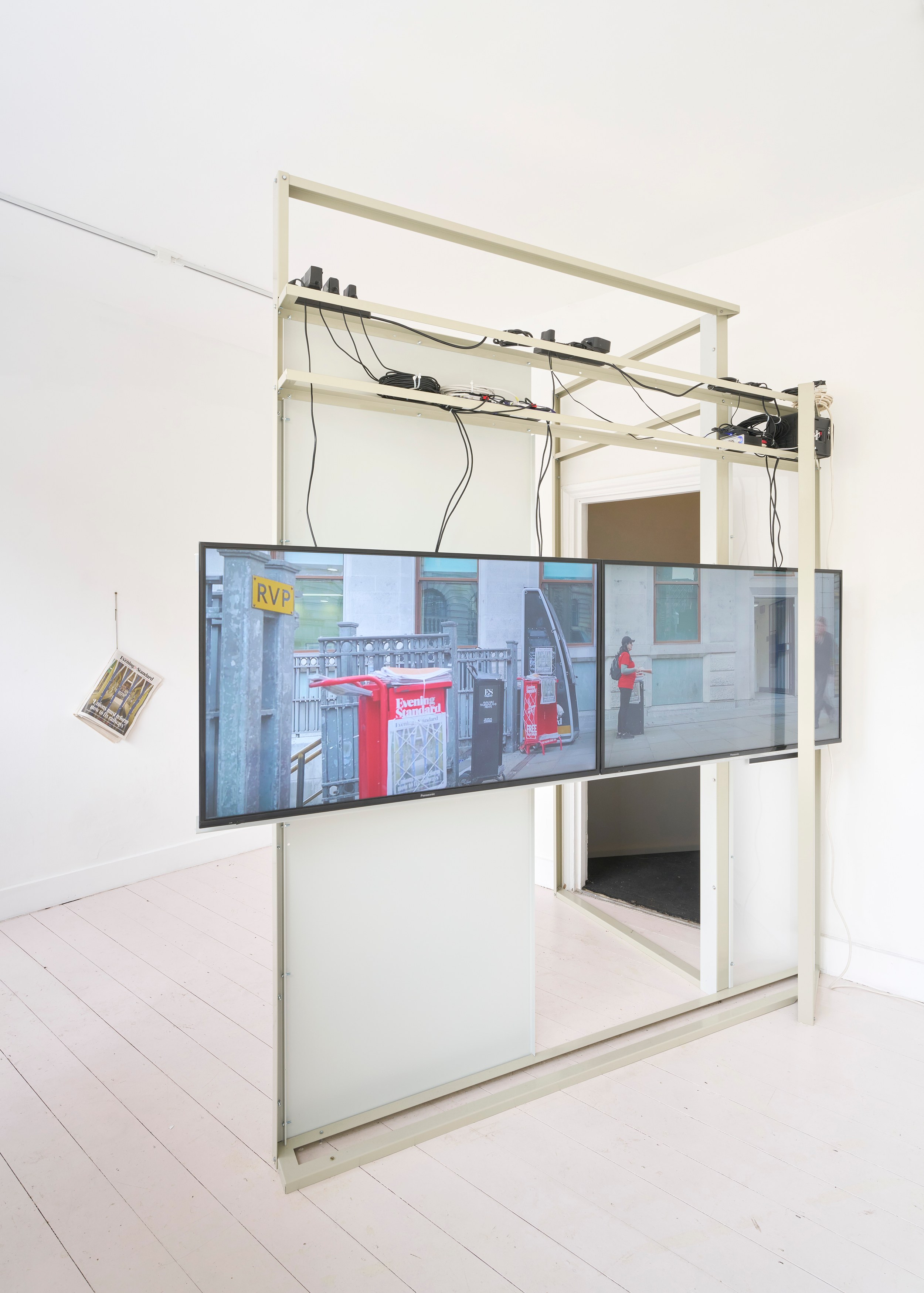 Eloise Hawser, Civil Twilight at Flat Time House, photo 7