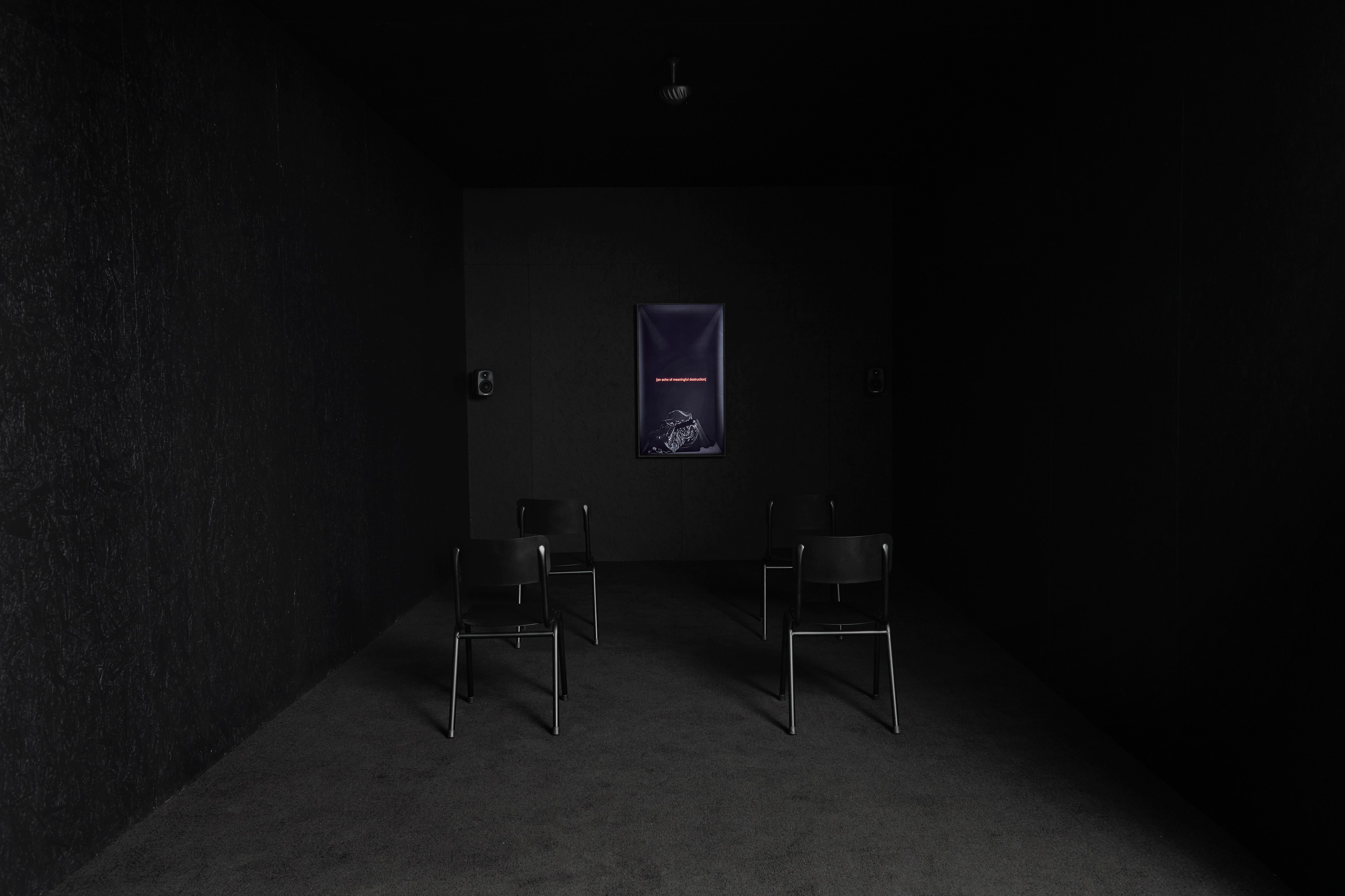Dan Guthrie, Empty Alcove / Rotting Figure at Chisenhale Gallery, photo 7