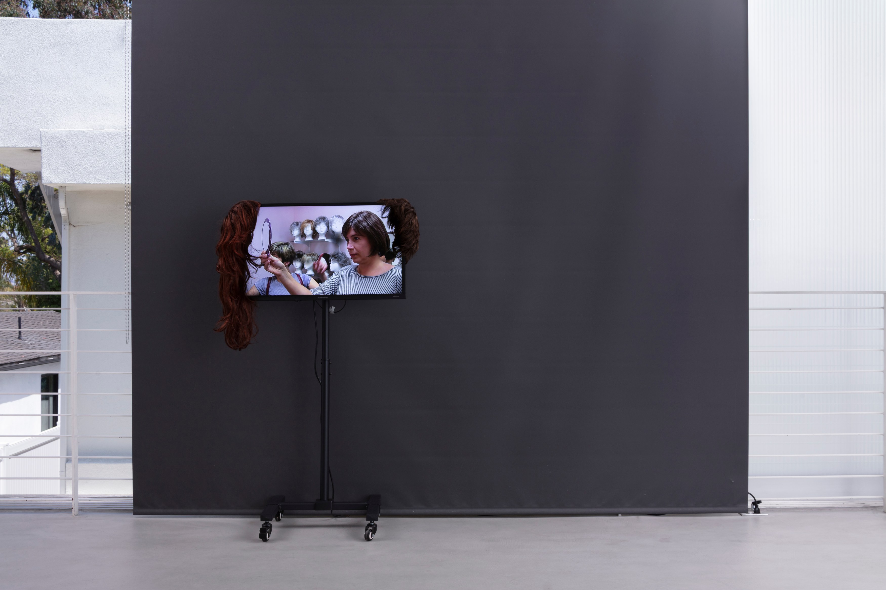 Sophie Friedman-Pappas, Anna Jermolaewa, Untitled Energy at TV Bar, Berlin; Gidree Bawlee Foundation of Arts, Dhaka; 16/16, Lagos; Casa Pani, Mexico City; Honey's, New York; LAMYLAND, Paris; Caracol, São Paulo; Club All, Shanghai; Pejman Foundation, Tehran; Fig., Tokyo; Der TANK, Basel; SCHLOSS, Oslo; MAK Center f, photo 14