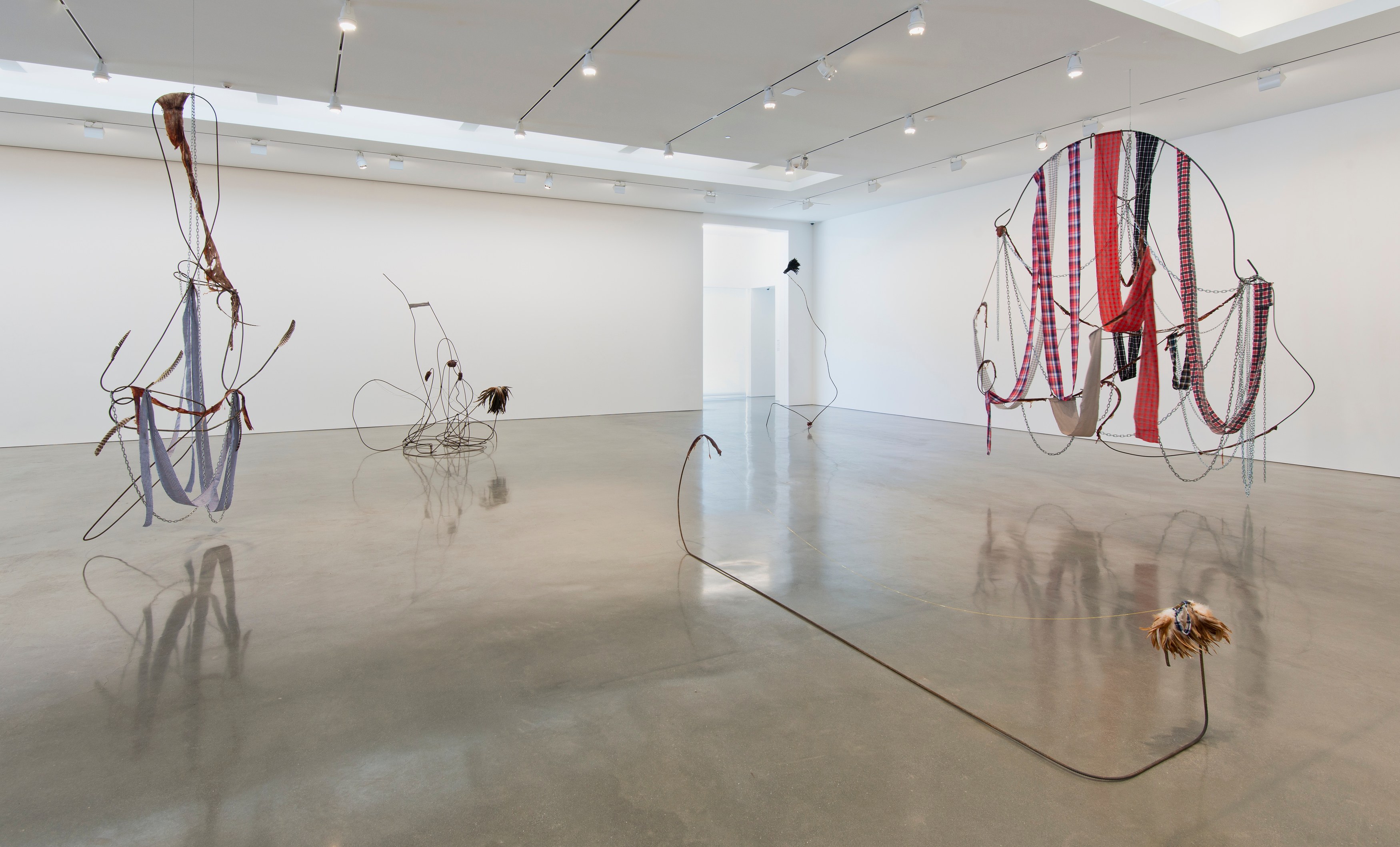 Abraham Cruzvillegas, Autodestrucción at Regen Projects, photo 6