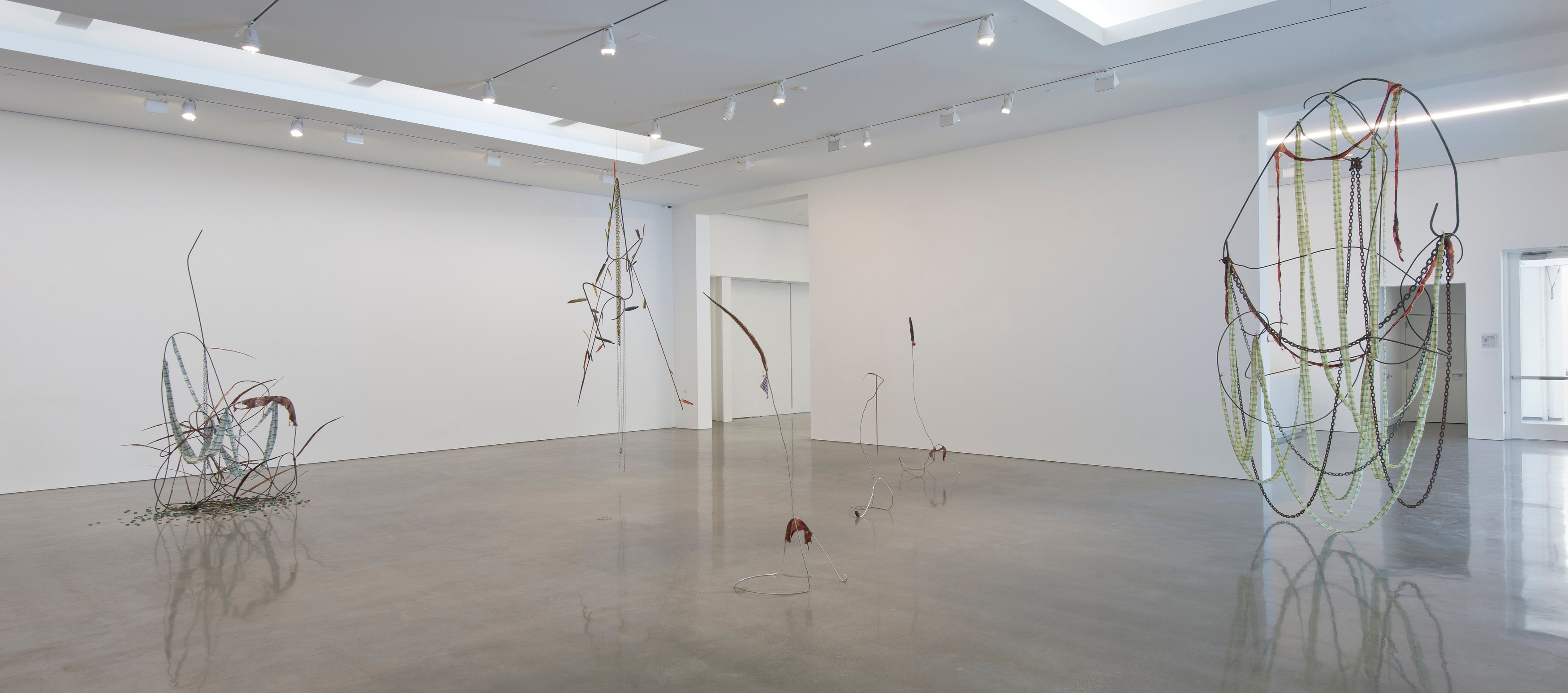 Abraham Cruzvillegas, Autodestrucción at Regen Projects, photo 16