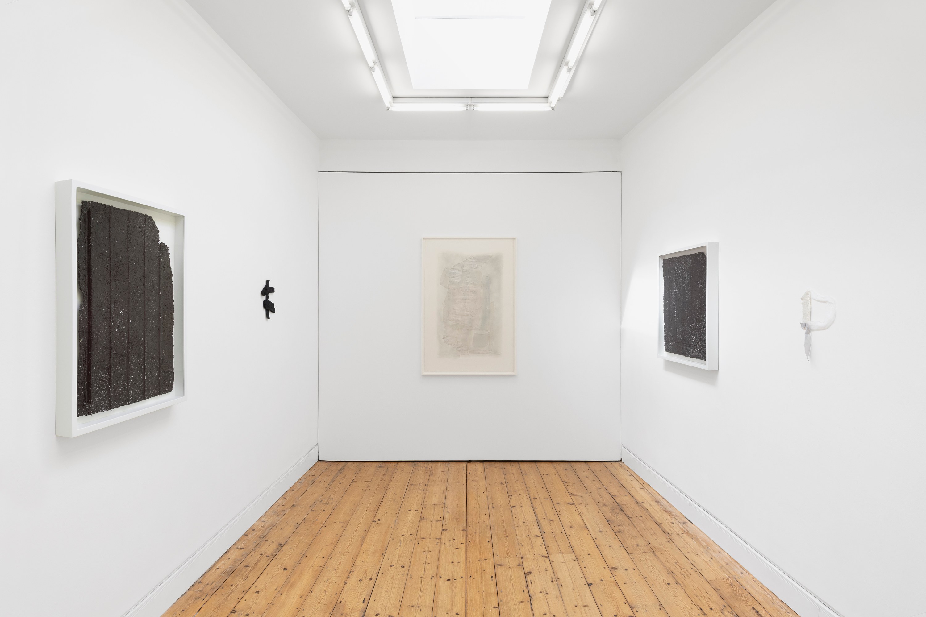 Heidi Bucher, Hana Miletić, Rachel Whiteread, Hold Still at The Approach, photo 12