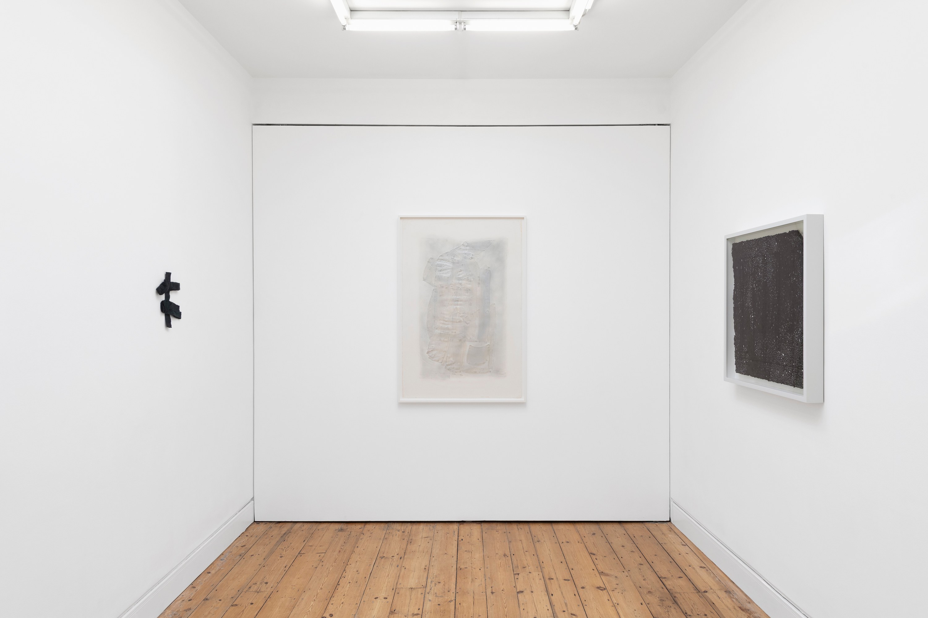 Heidi Bucher, Hana Miletić, Rachel Whiteread, Hold Still at The Approach, photo 15
