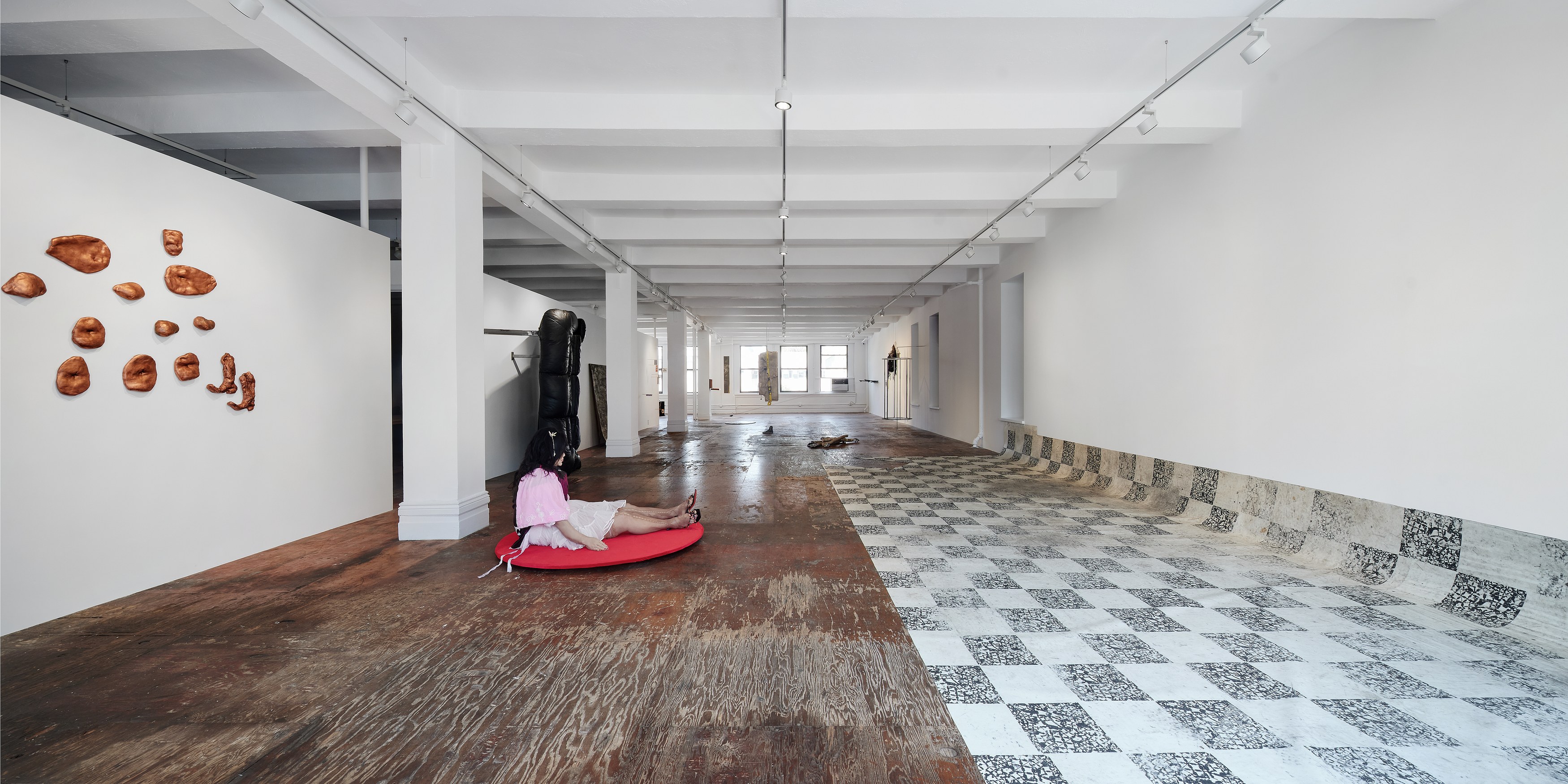 Gozié Ojini, Alix Vernet, Alice Gong Xiaowen, After H(ours): Yale School of Art Sculpture MFA 2025 at Kiang Malingue, photo 15