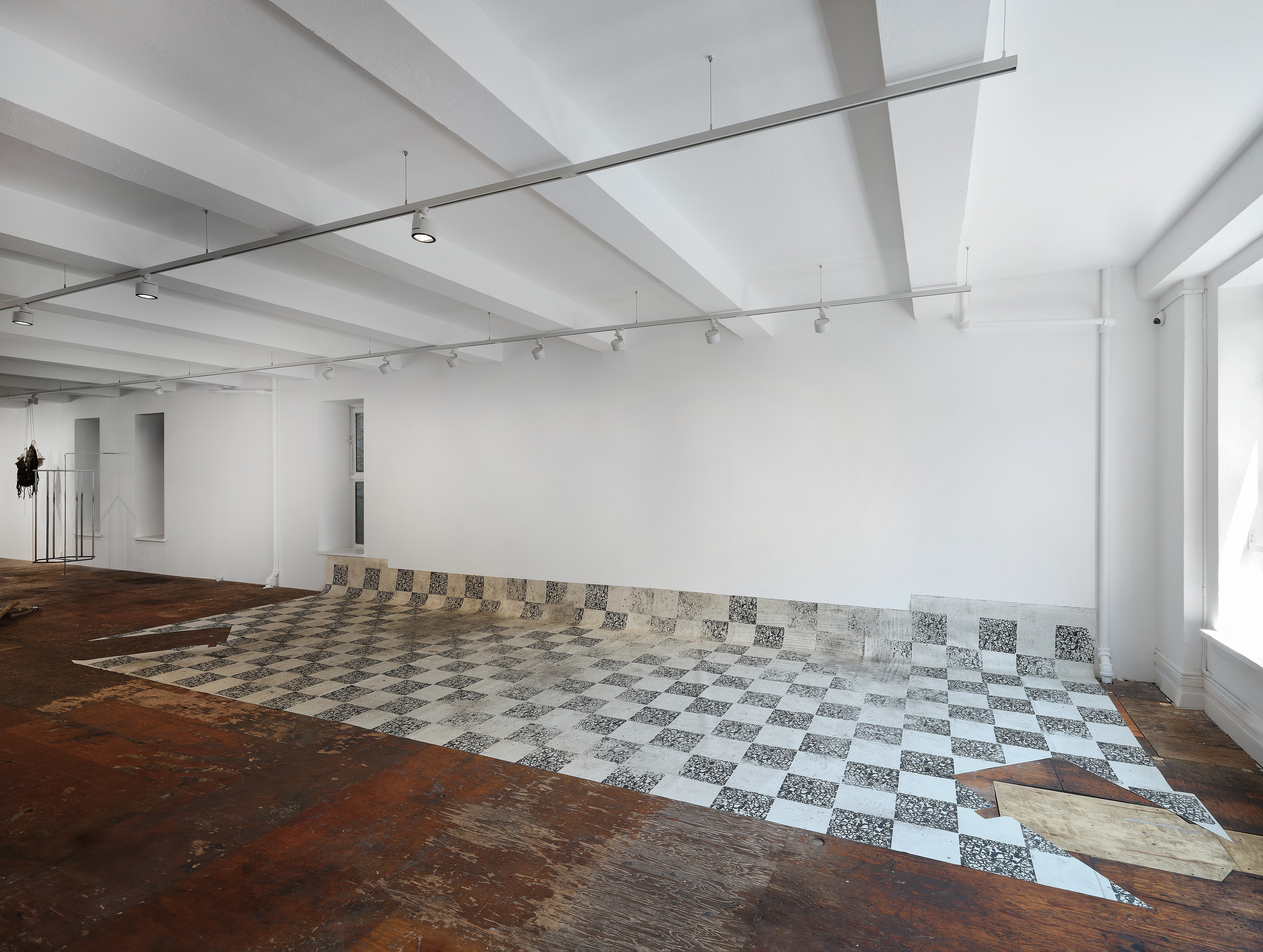 Gozié Ojini, Alix Vernet, Alice Gong Xiaowen, After H(ours): Yale School of Art Sculpture MFA 2025 at Kiang Malingue, photo 16