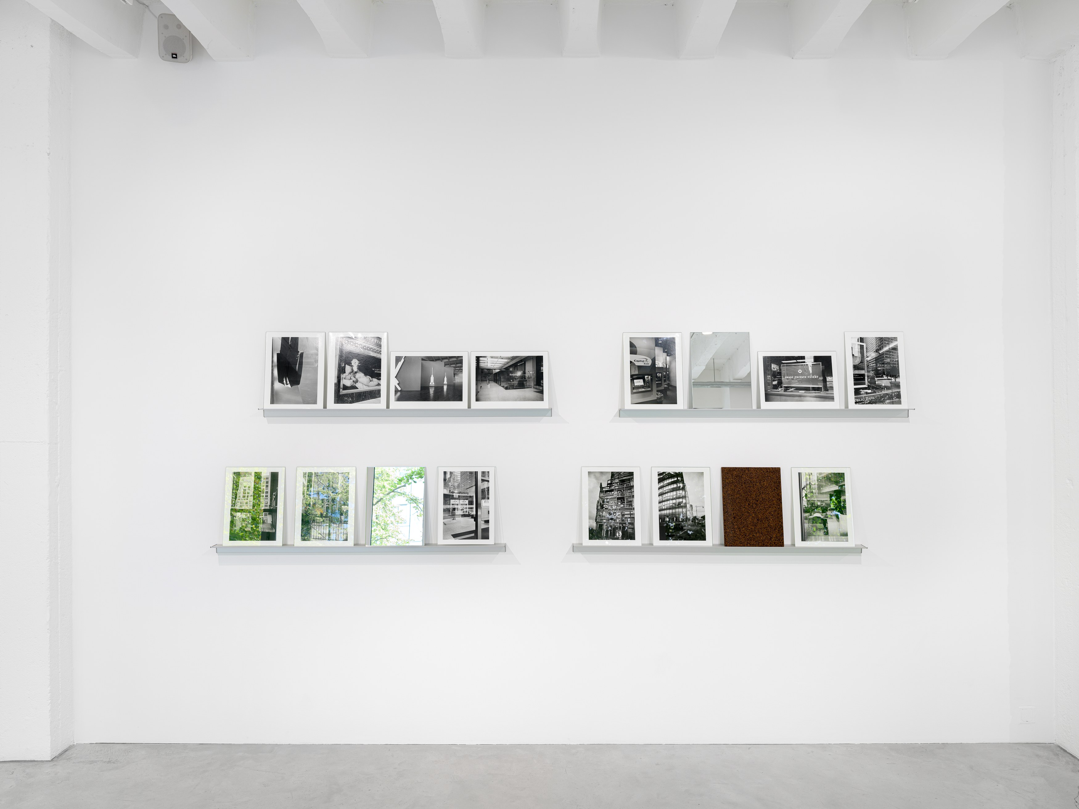 Timm Rautert, die welt und die spiegel at Galerie Nordenhake, photo 4
