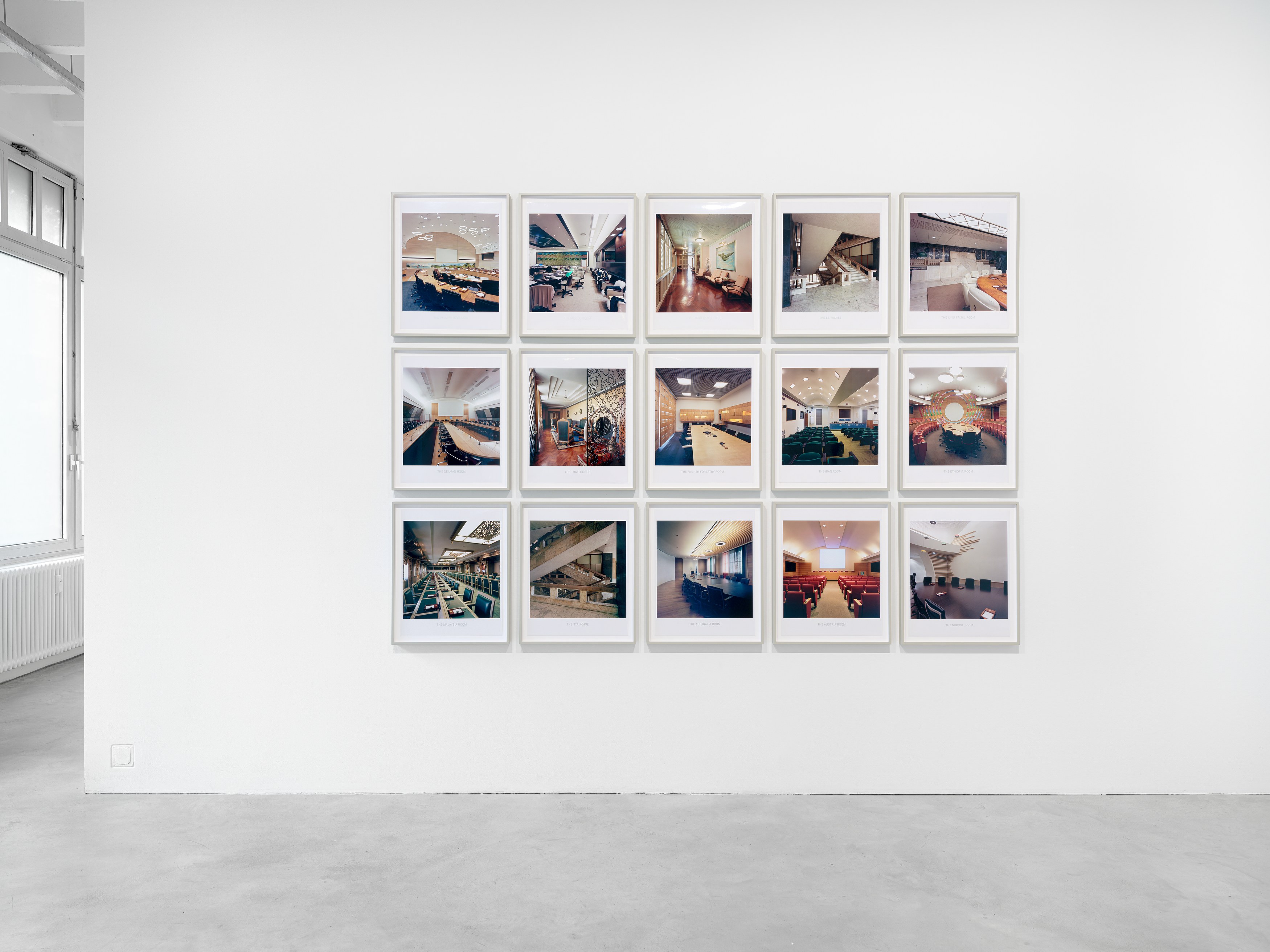 Timm Rautert, die welt und die spiegel at Galerie Nordenhake, photo 3