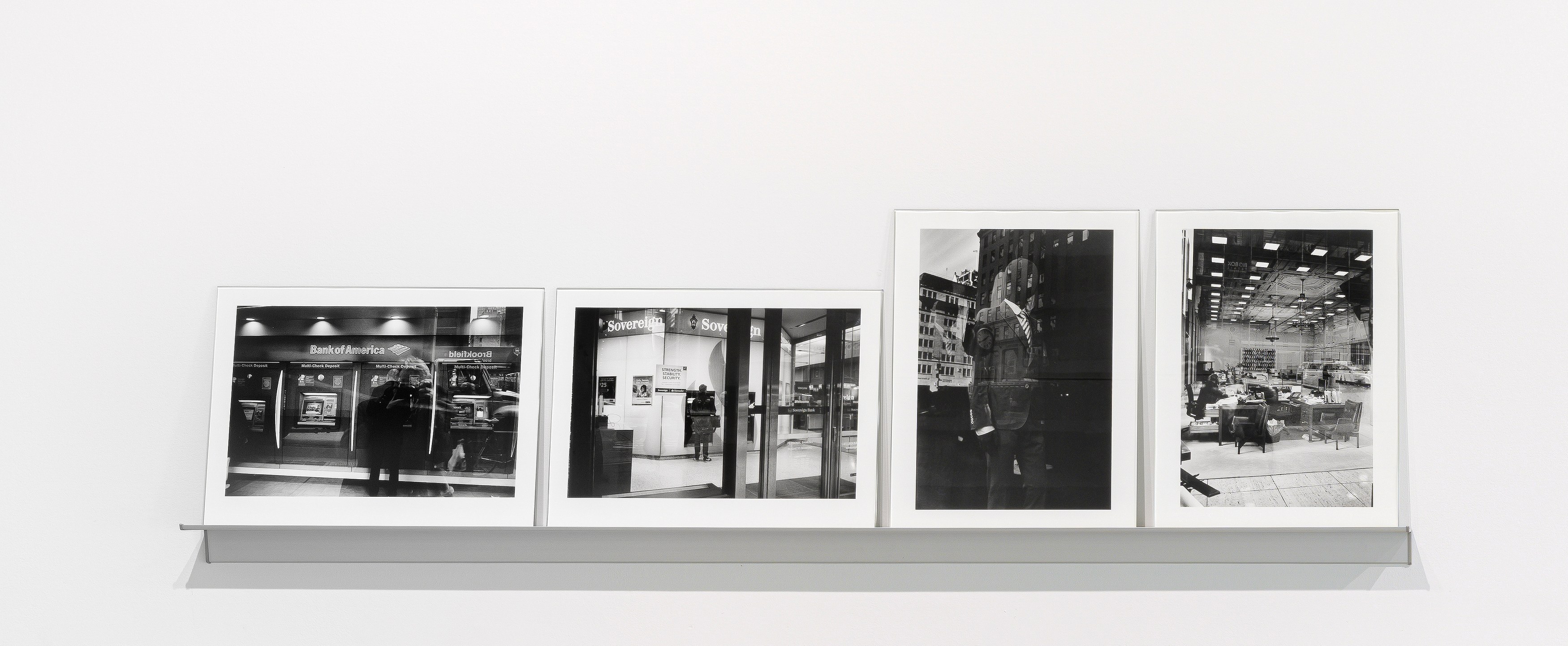 Timm Rautert, die welt und die spiegel at Galerie Nordenhake, photo 11
