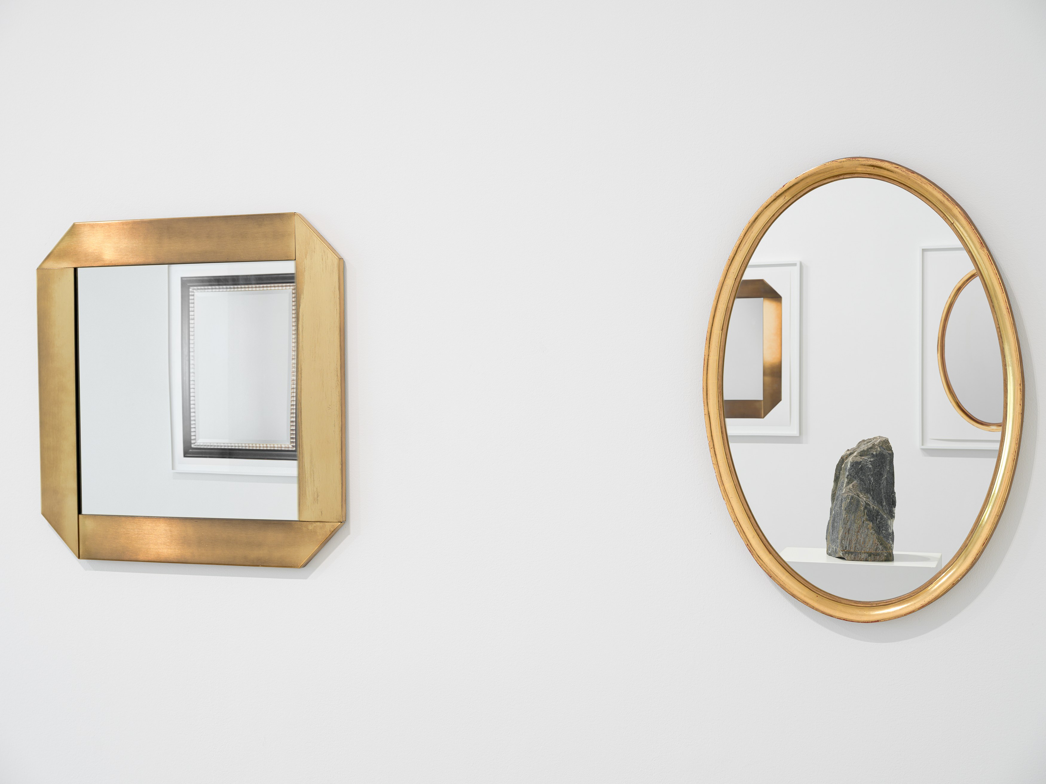 Timm Rautert, die welt und die spiegel at Galerie Nordenhake, photo 8