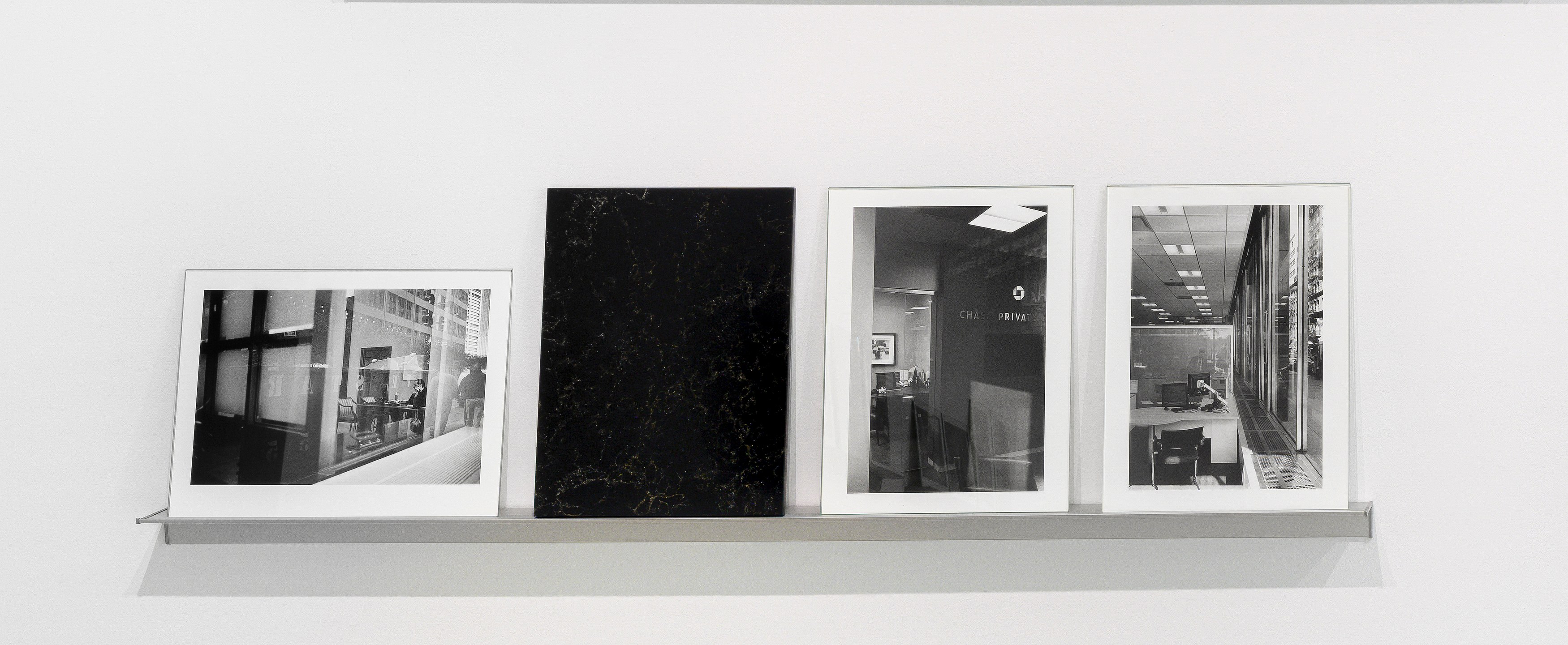 Timm Rautert, die welt und die spiegel at Galerie Nordenhake, photo 13