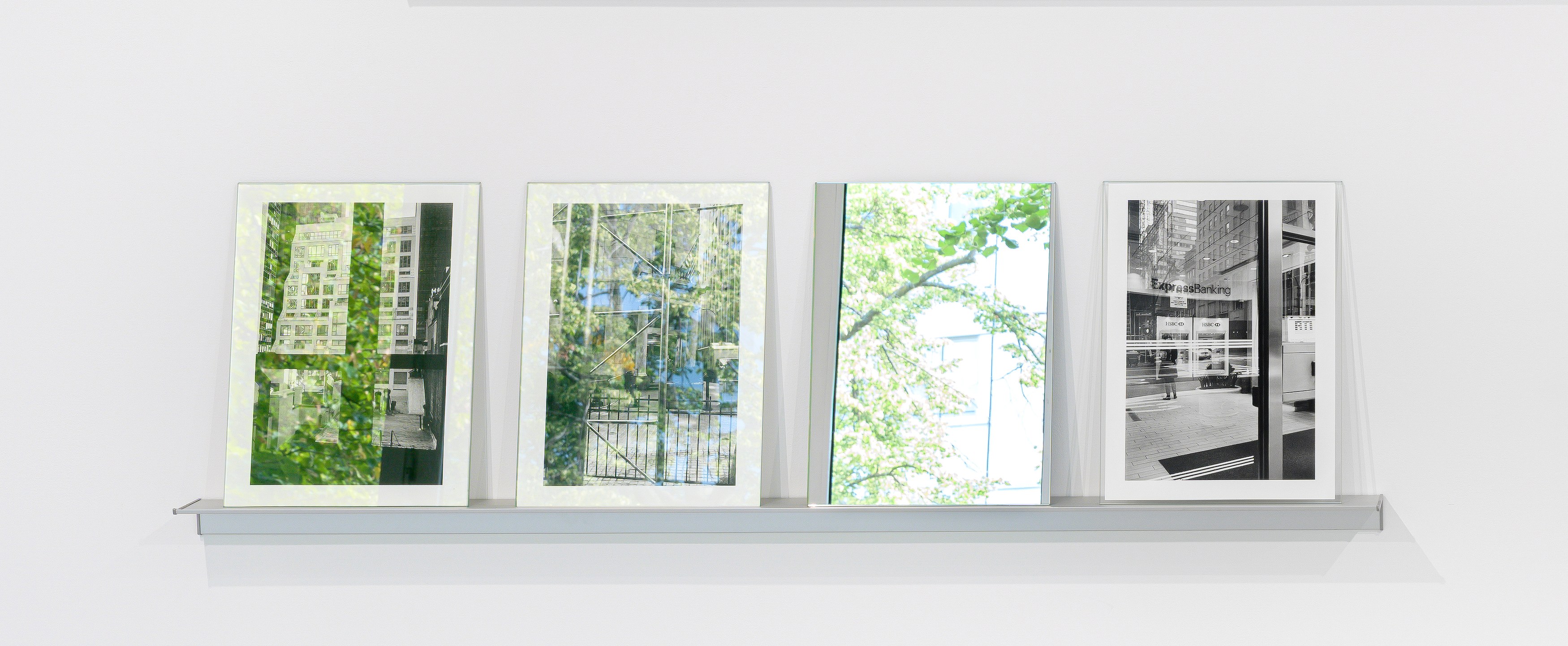 Timm Rautert, die welt und die spiegel at Galerie Nordenhake, photo 17