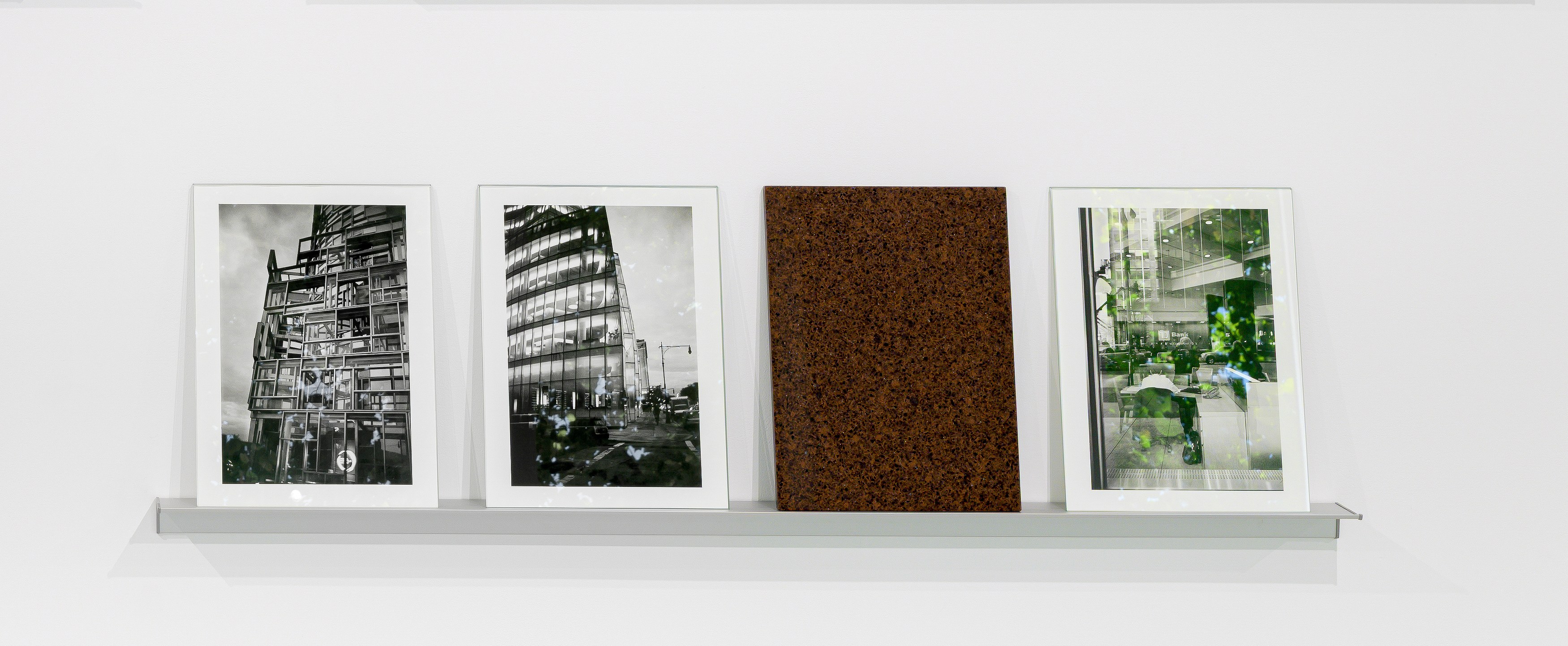 Timm Rautert, die welt und die spiegel at Galerie Nordenhake, photo 18