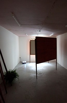 Image 4 of 23